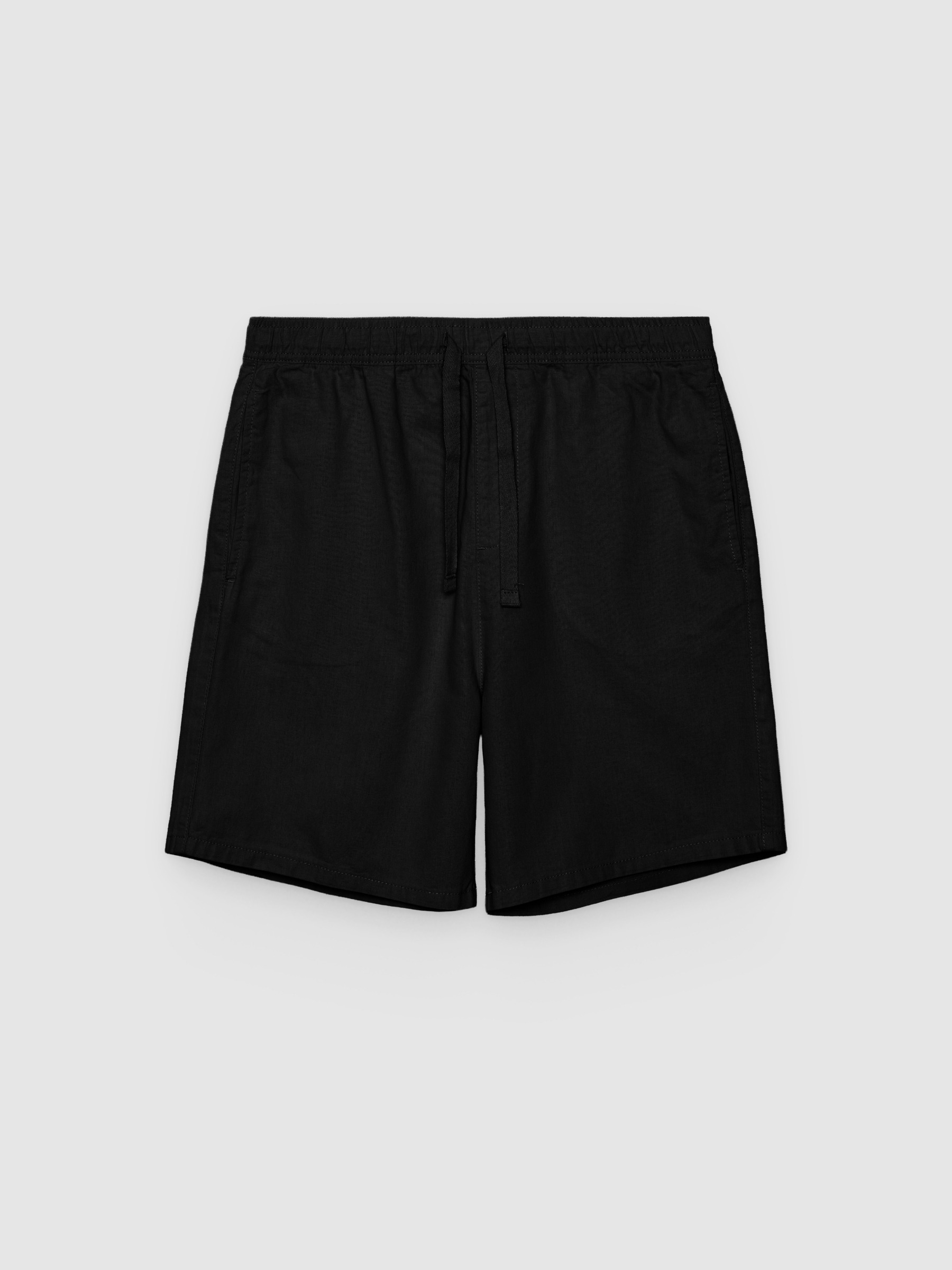Linen chino bermuda shorts black middle front view