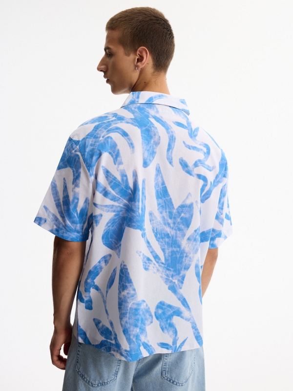 Oversized short-sleeve floral shirt white middle back view