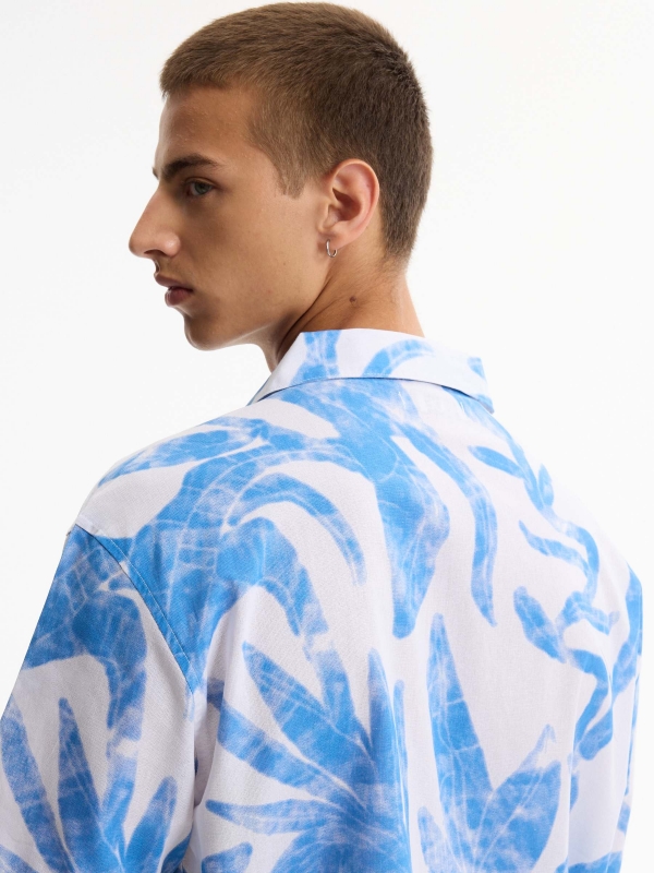 Oversized short-sleeve floral shirt white detail view