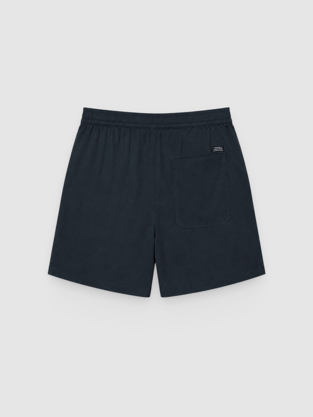 Bermuda jogger lino con cordones azul marino vista trasera