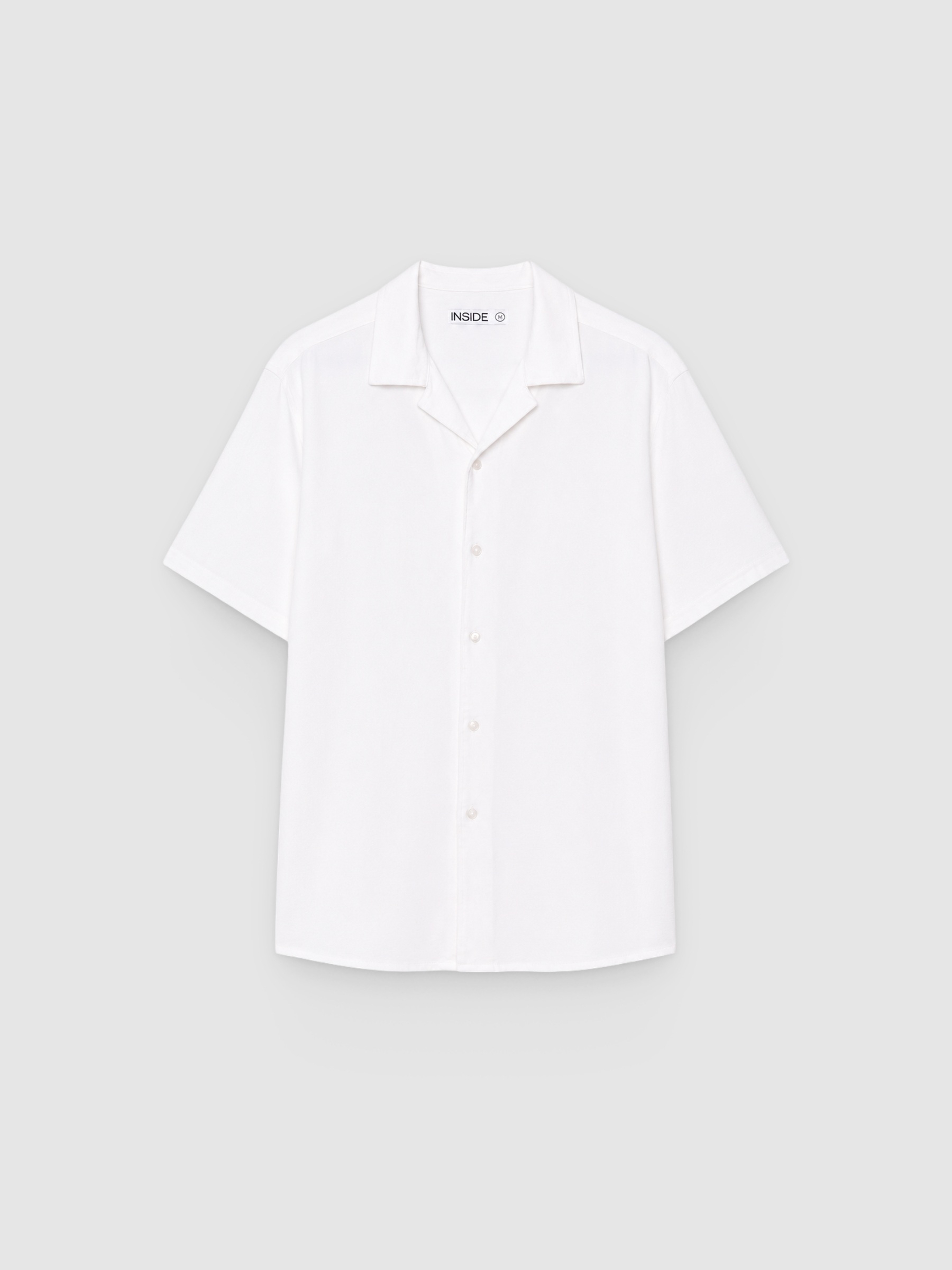 Camisa de linho resort crua vista meia frontal