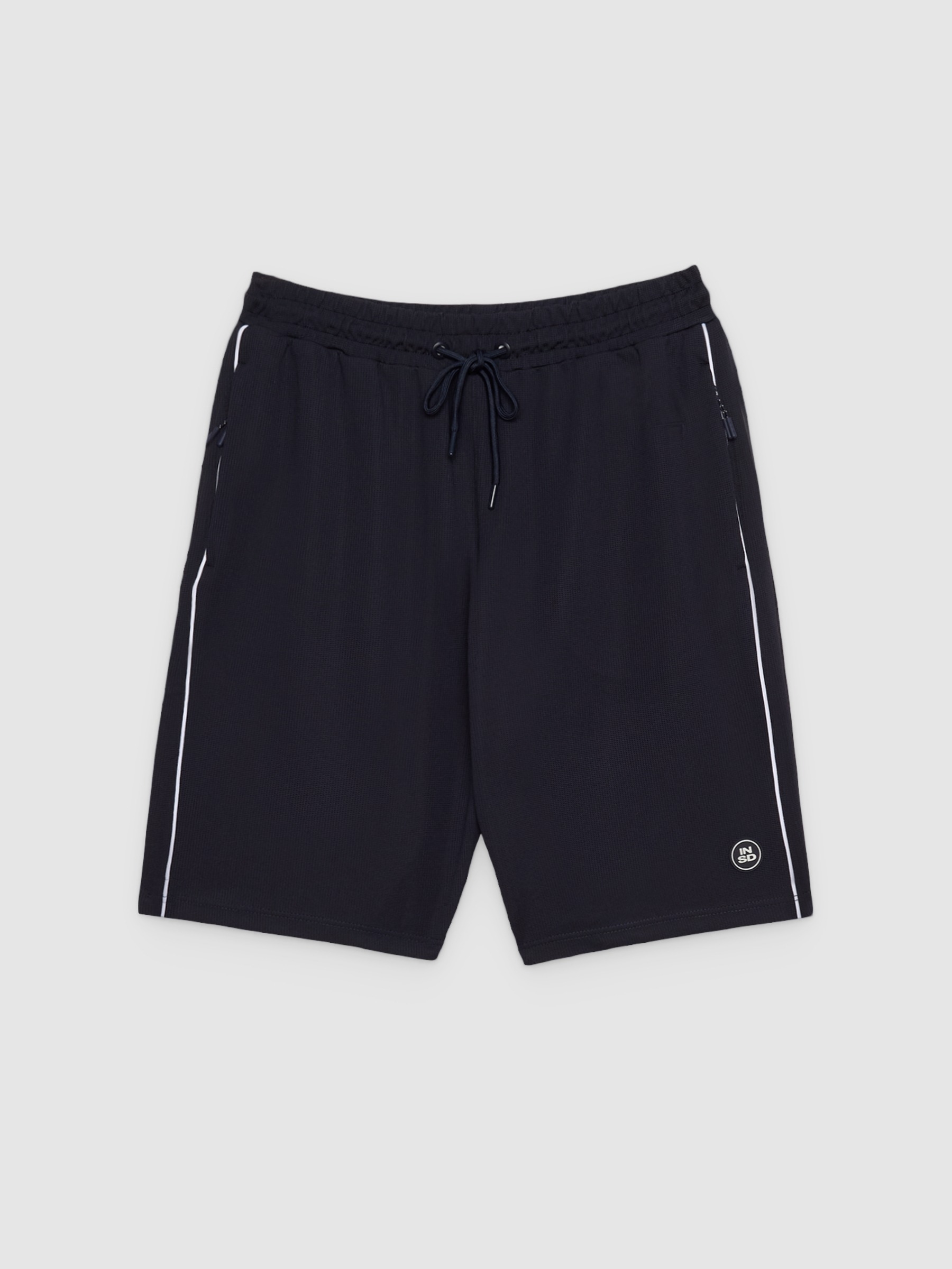 Bermuda jogger de moletom com cordões azul marinho vista meia frontal