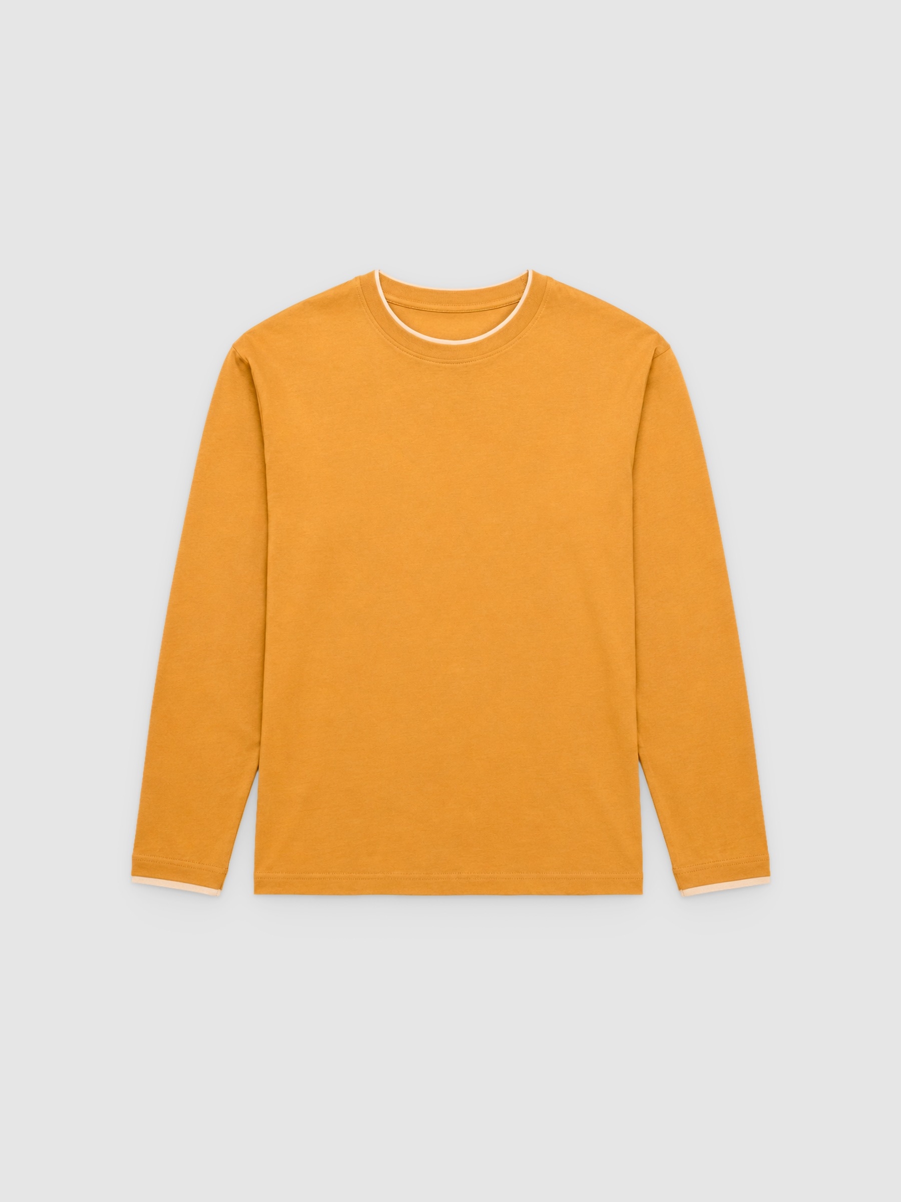 Long-sleeved shirt brown middle front view