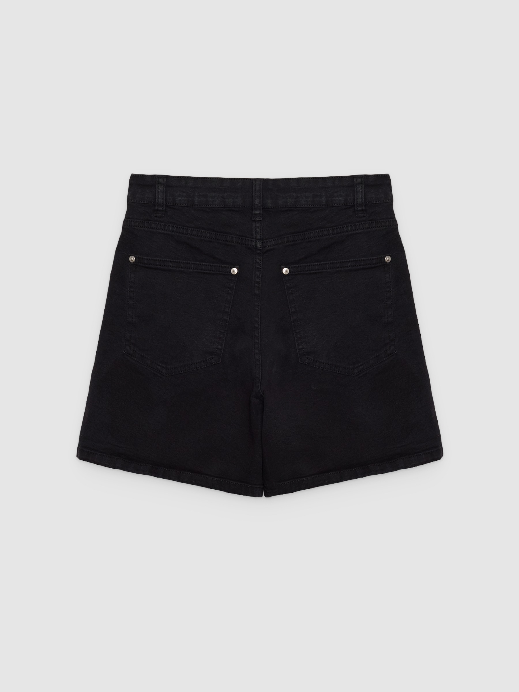 High-waisted twill Bermuda shorts black middle front view