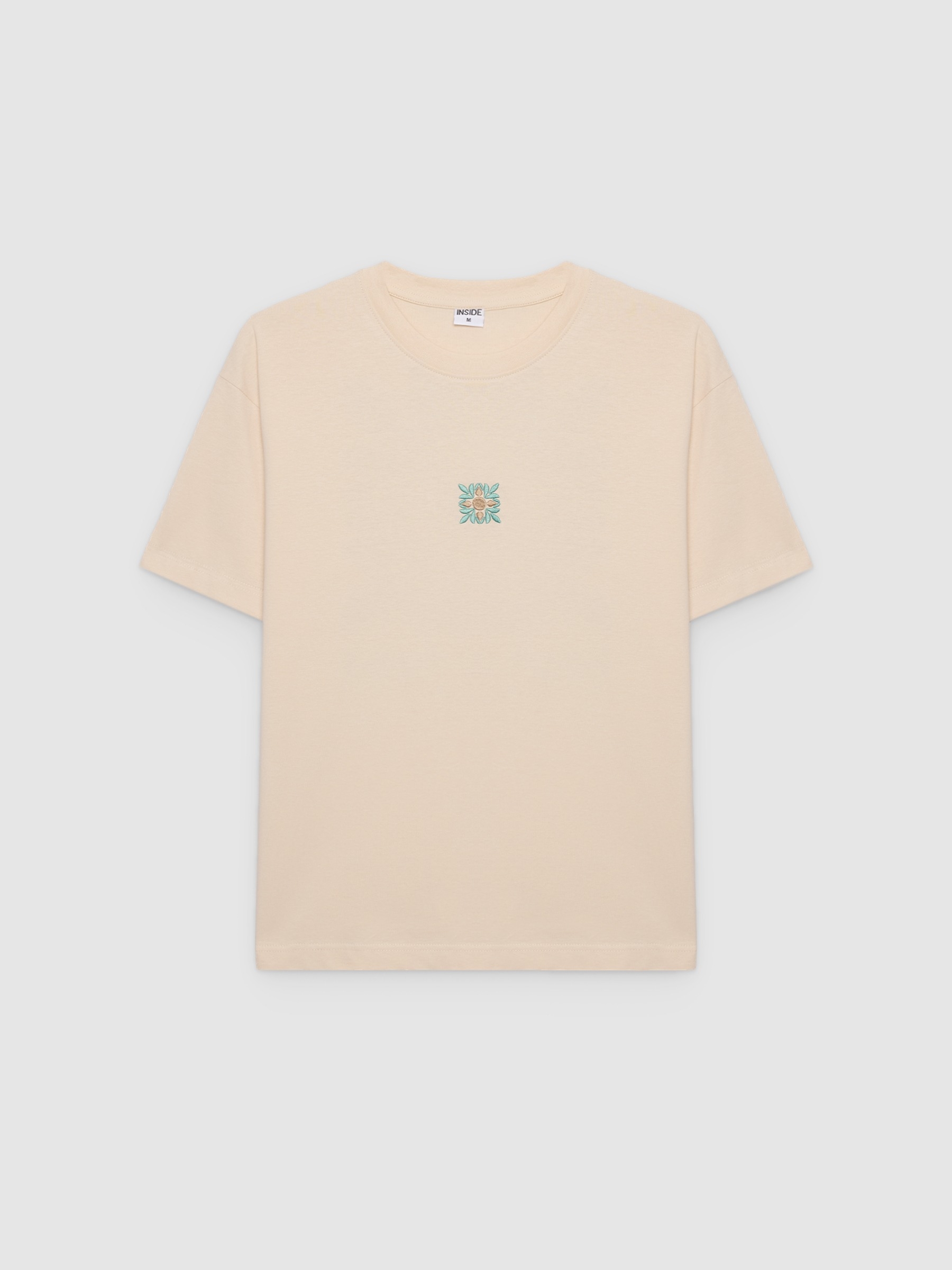 Camiseta gola redonda crua vista meia frontal