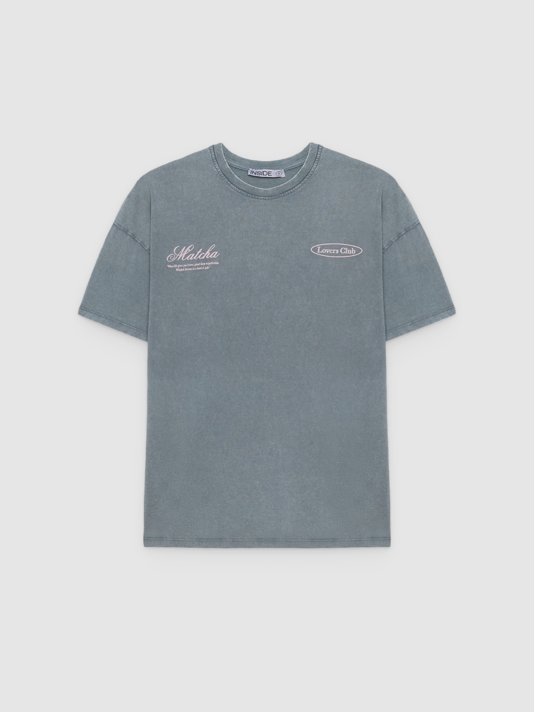 Camiseta oversized lavada cinza azulado vista meia frontal