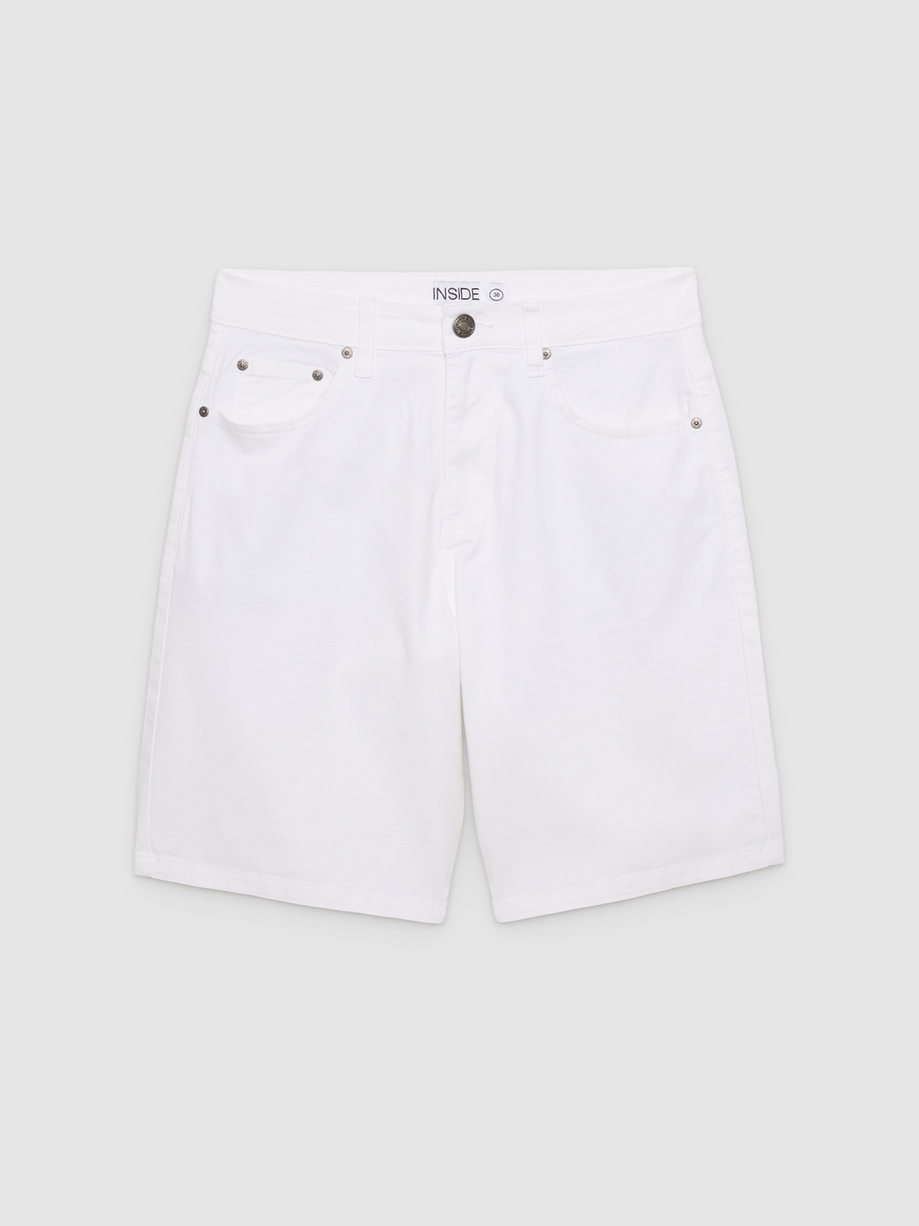 Bermuda baggy sarga blanco vista media frontal