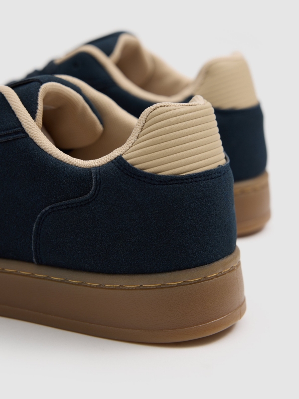 Deportivas bajas goma azul petróleo vista detalle