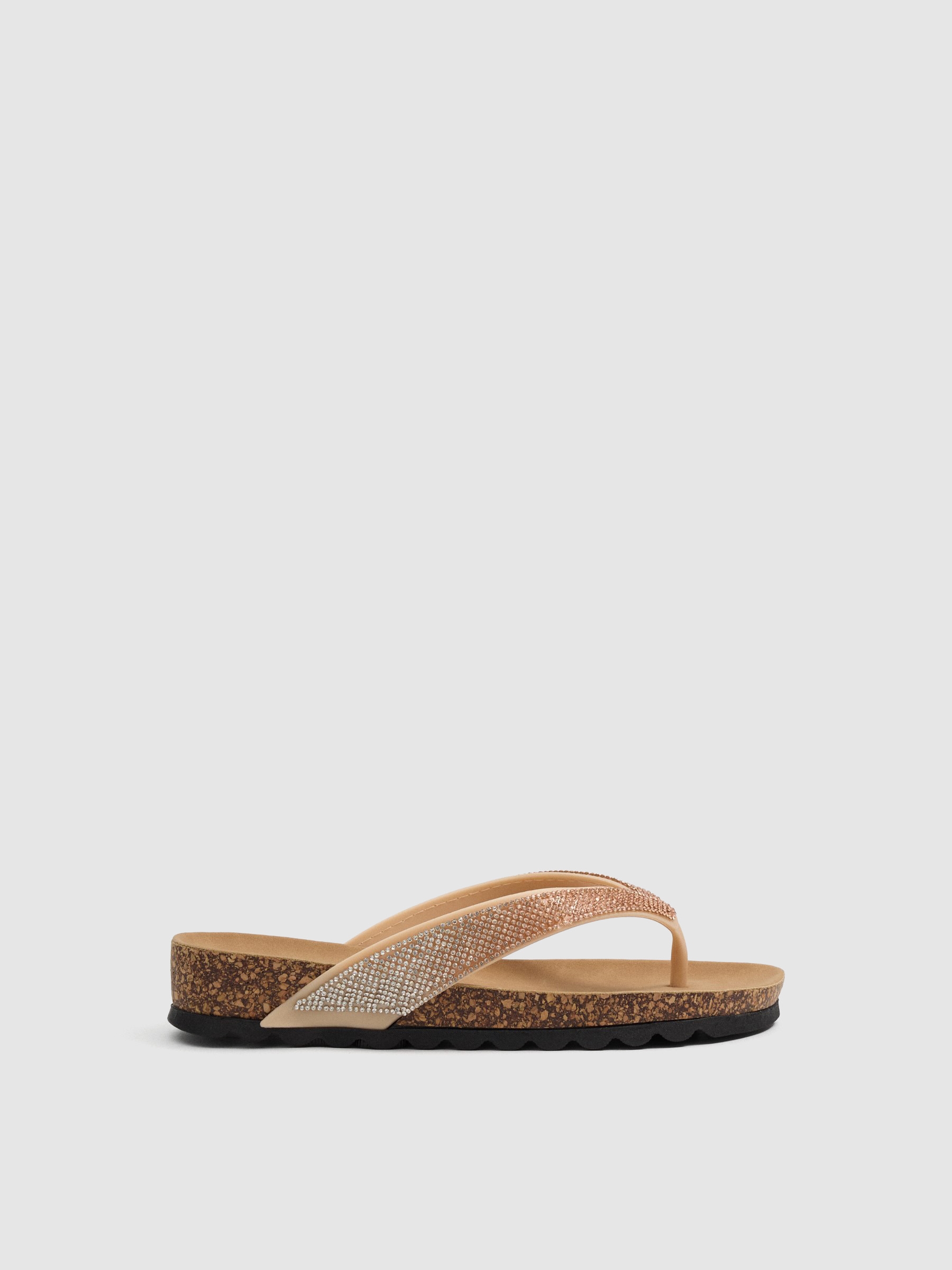 Shiny toe sandals camel