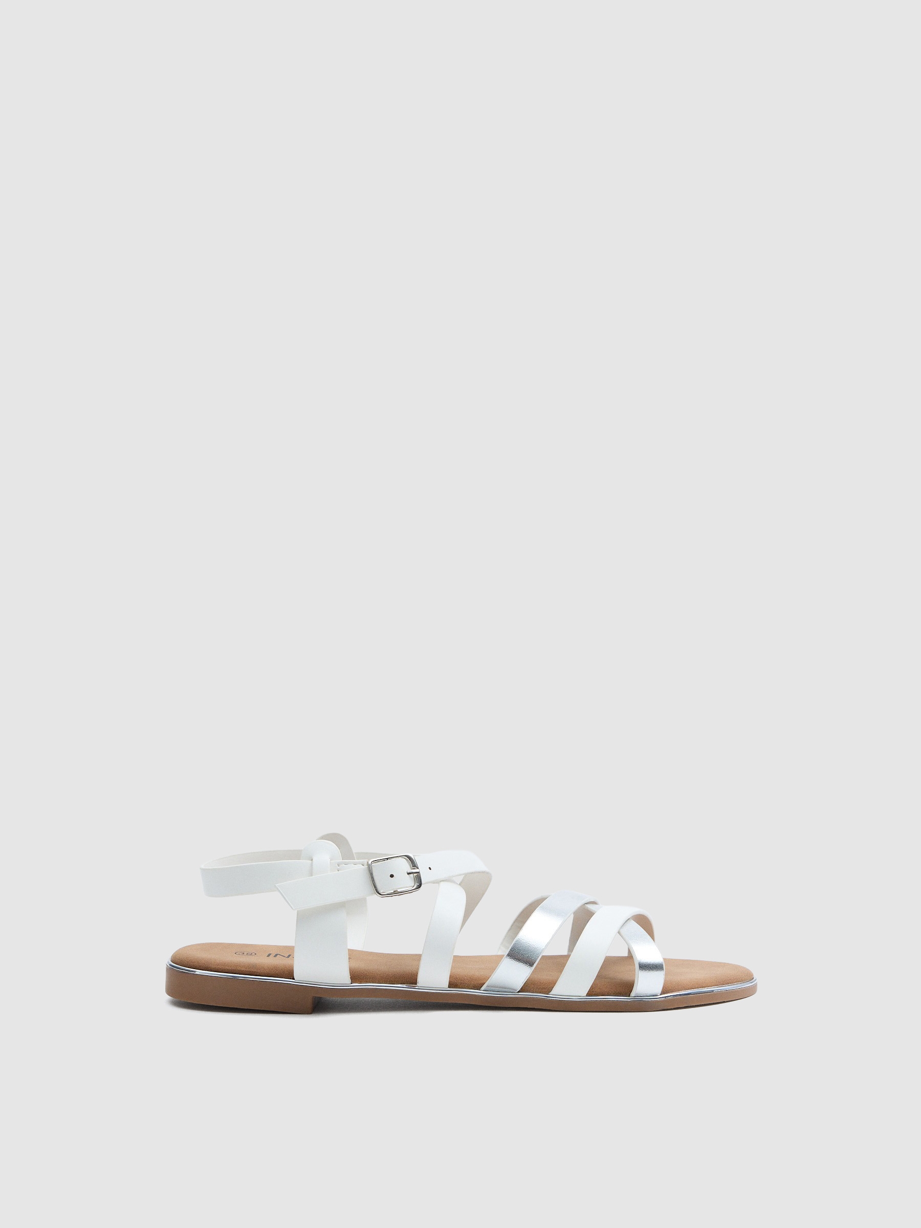 Sandalias tiras blanco y plateado blanco