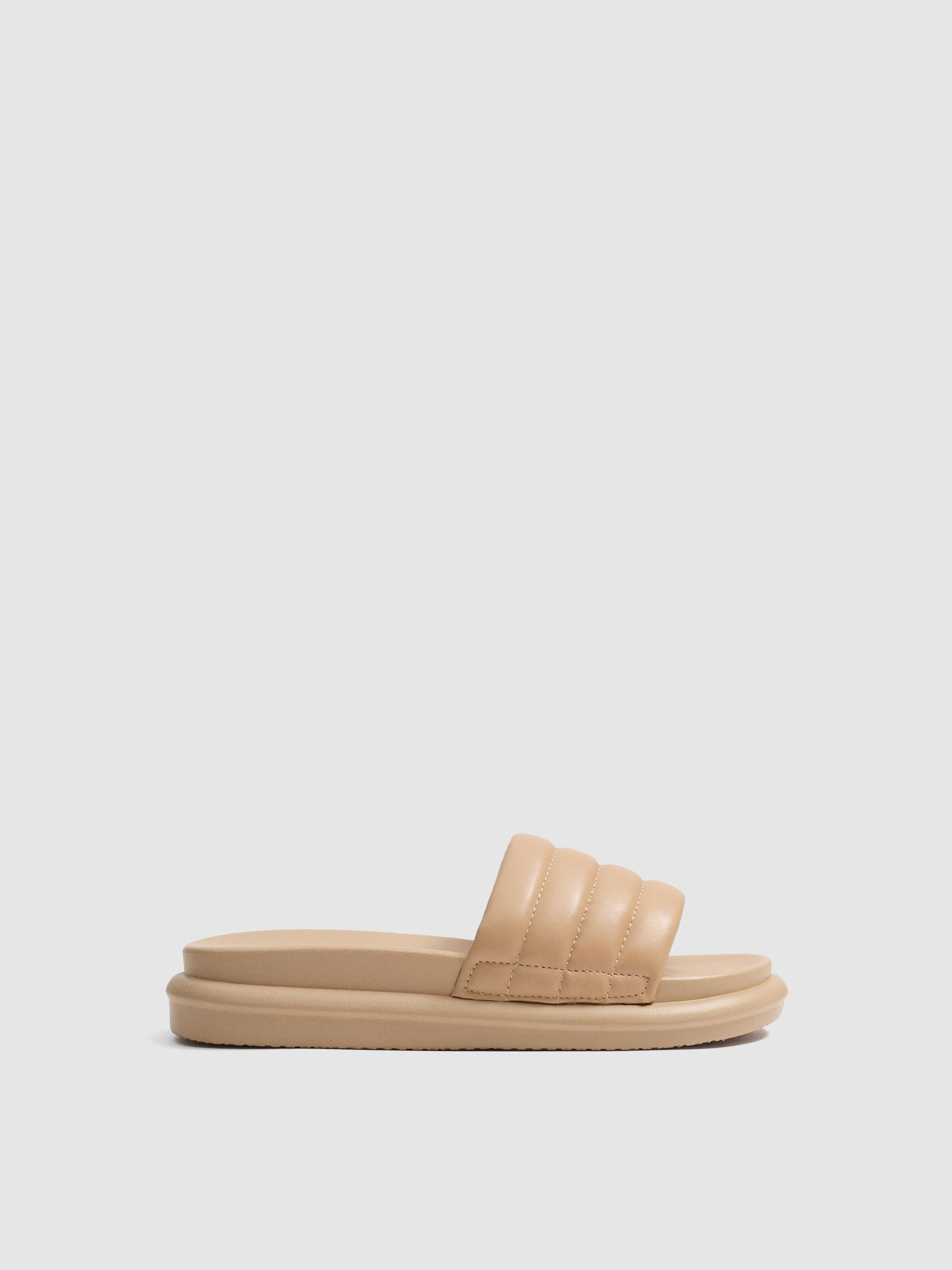 Sandal shovel sand sand