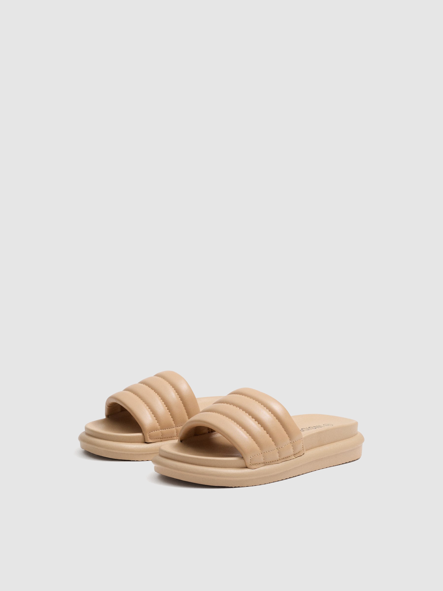Sandal shovel sand sand