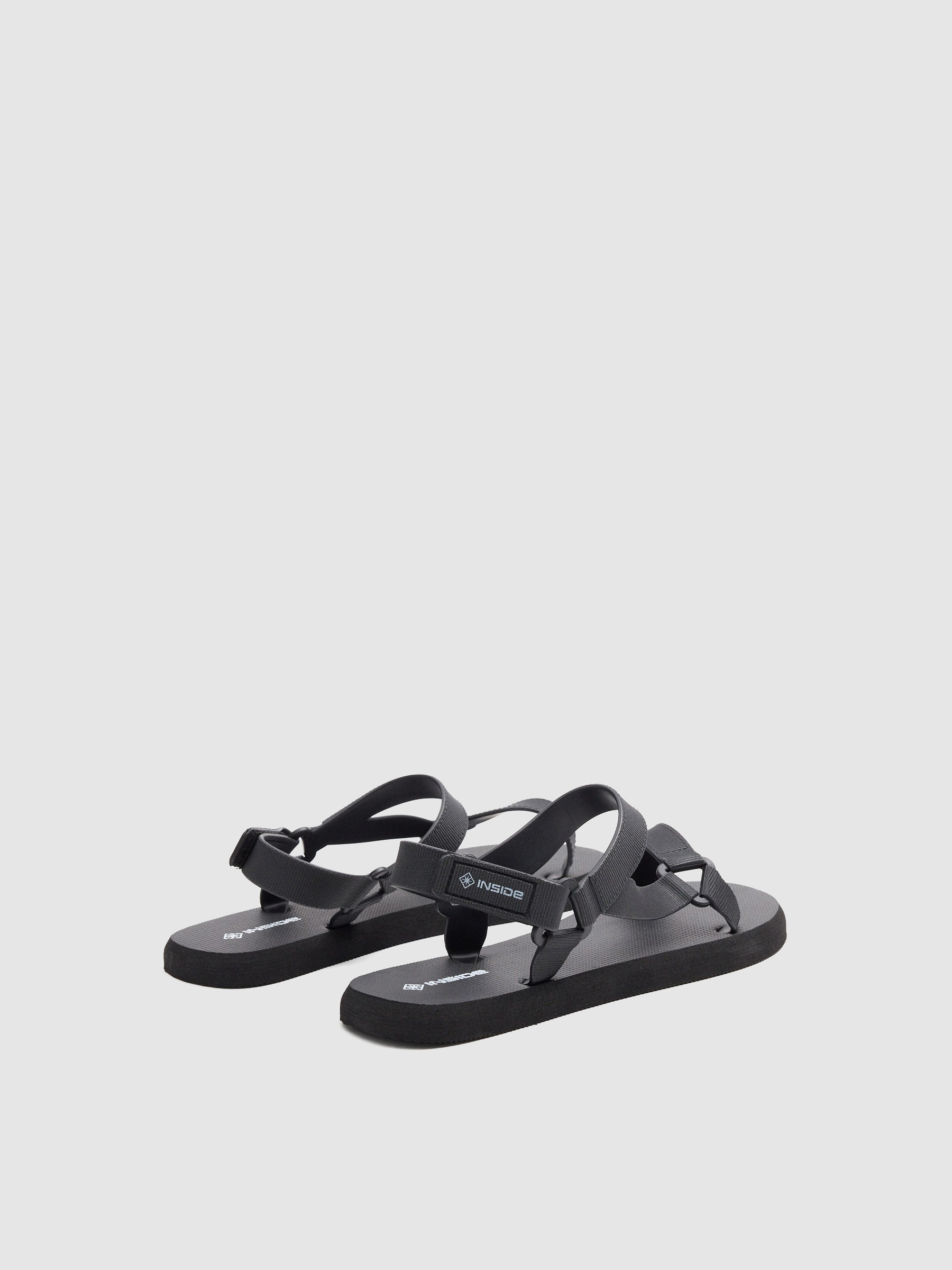 Sandalia tiras velcro negro vista cenital