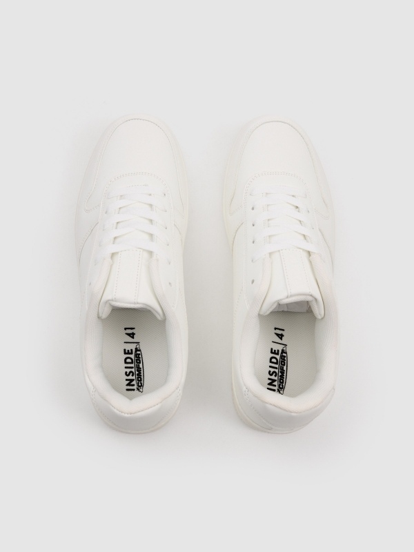 Basic casual combined sneaker white zenithal view