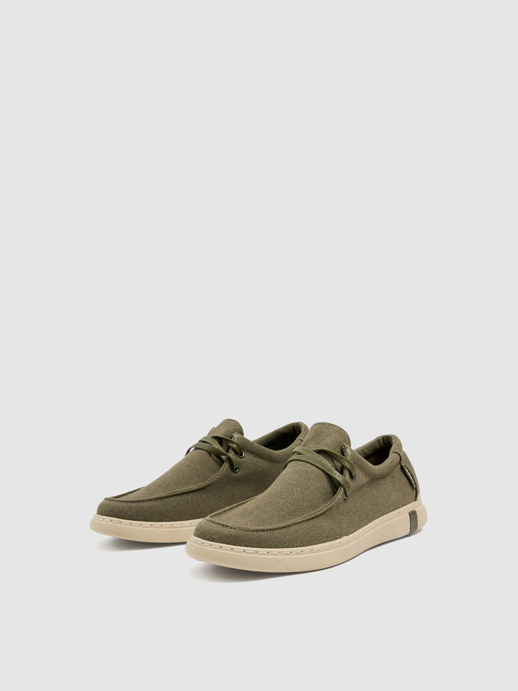 Zapato wallabee lona
