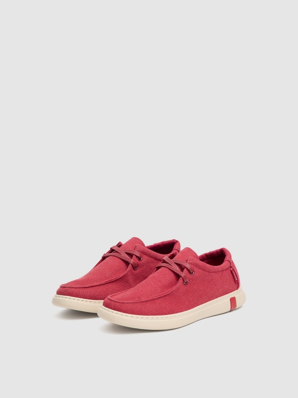 Sapato wallabee vermelho vista frontal 45º