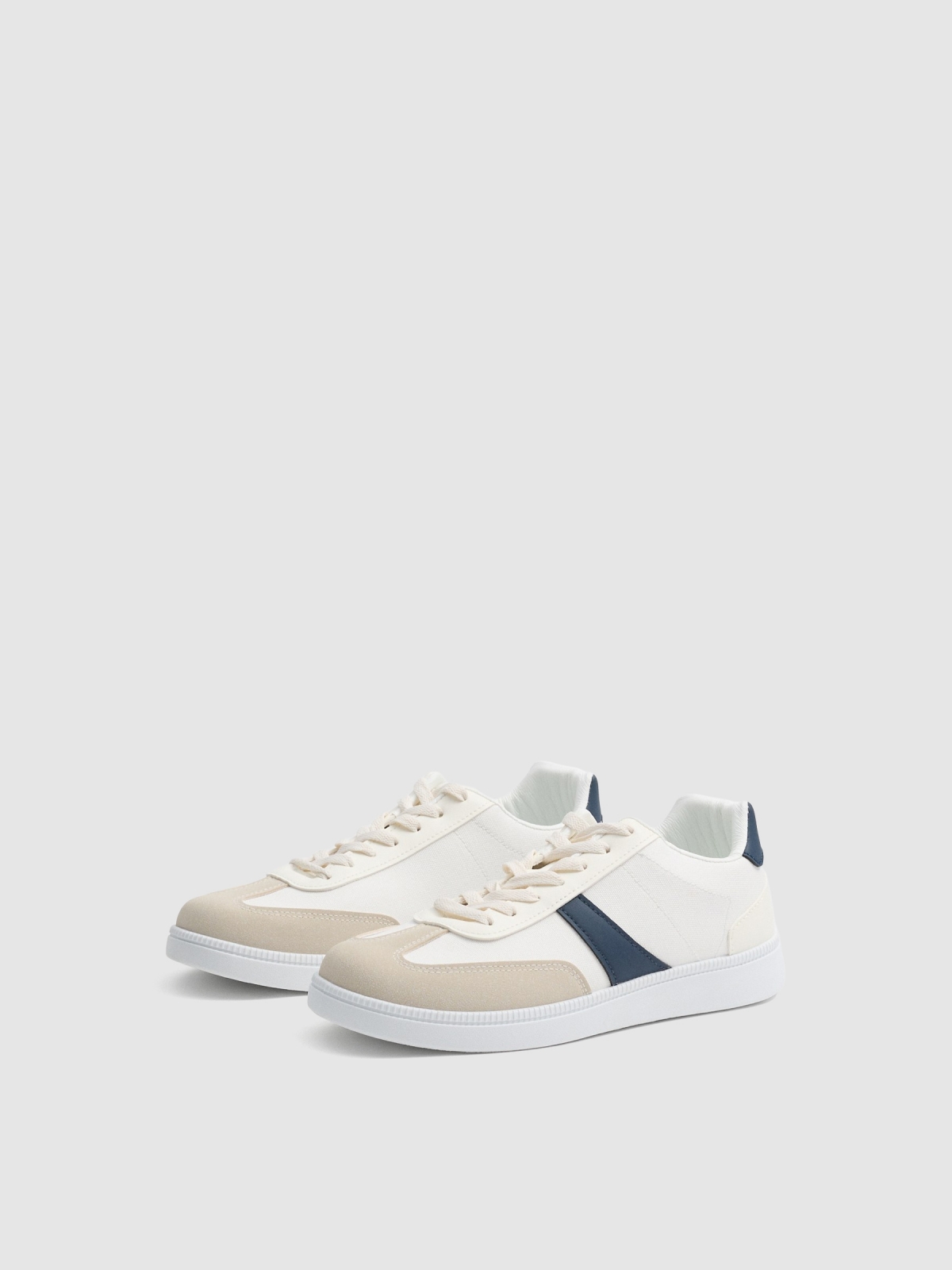 Tênis lona combinada branco vista frontal 45º