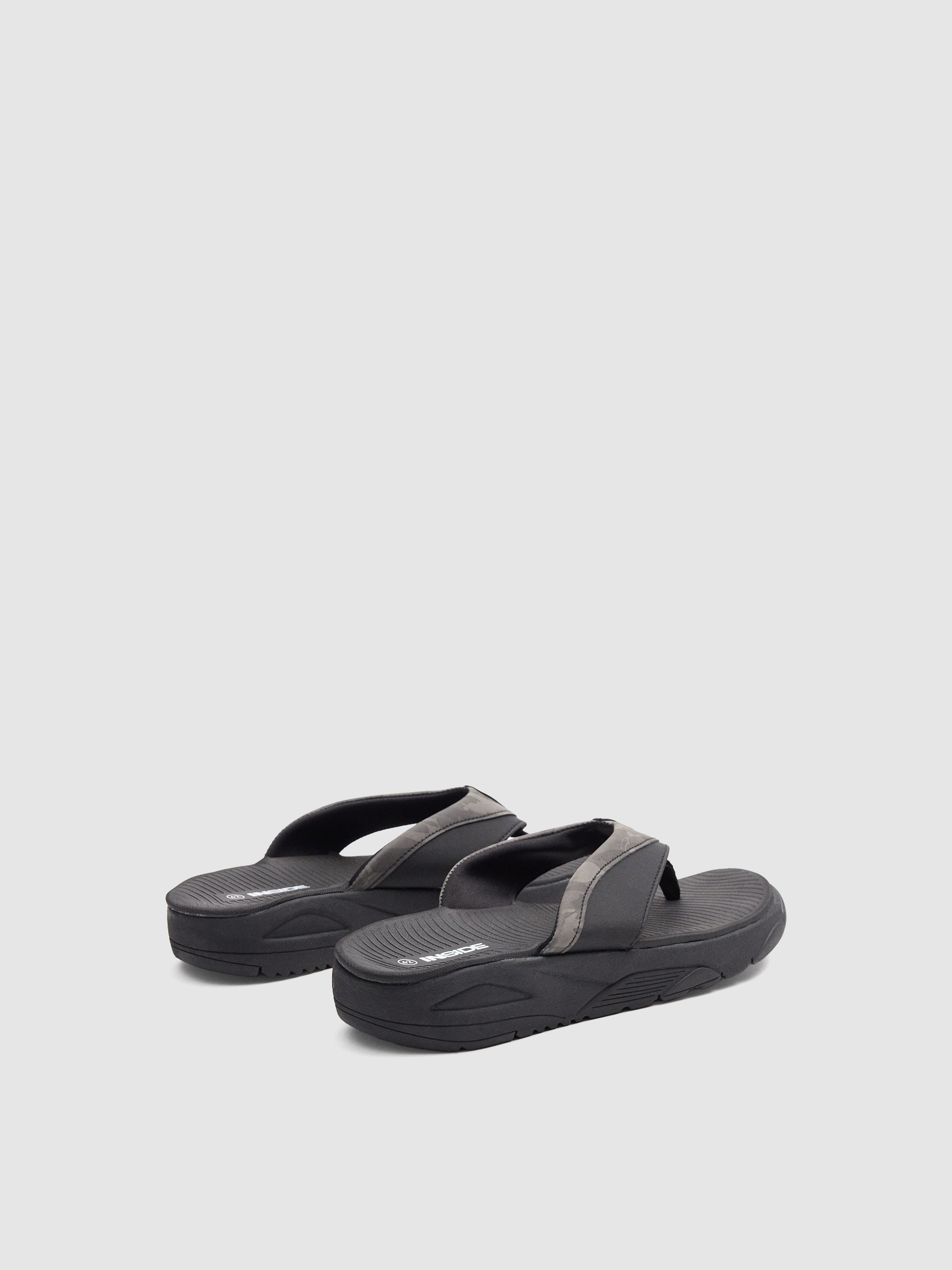 Chinelo dedo plataforma preto vista superior