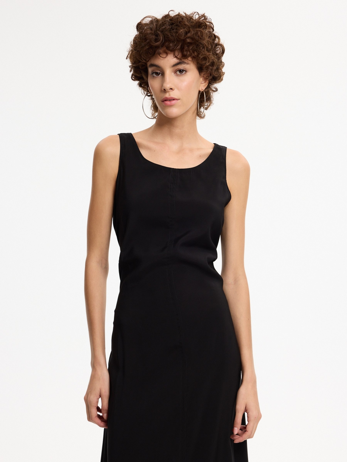 Maxi dress with cut-out back black front view