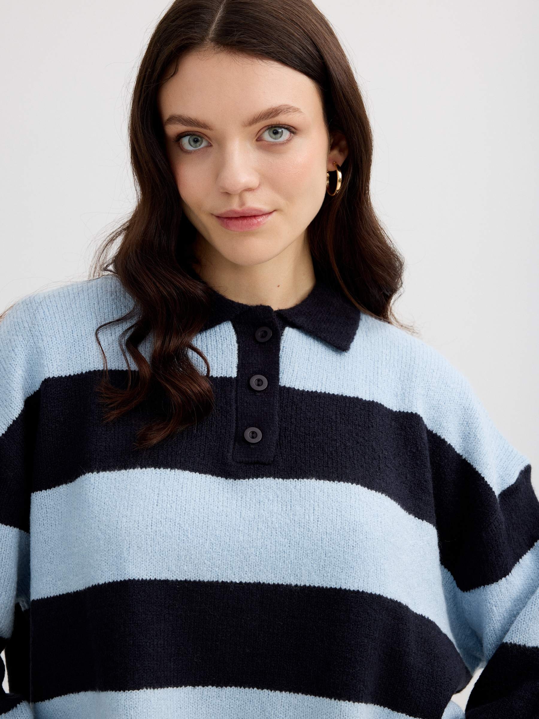 Suéter de malha polo oversized listrado multicolorido vista meia frontal