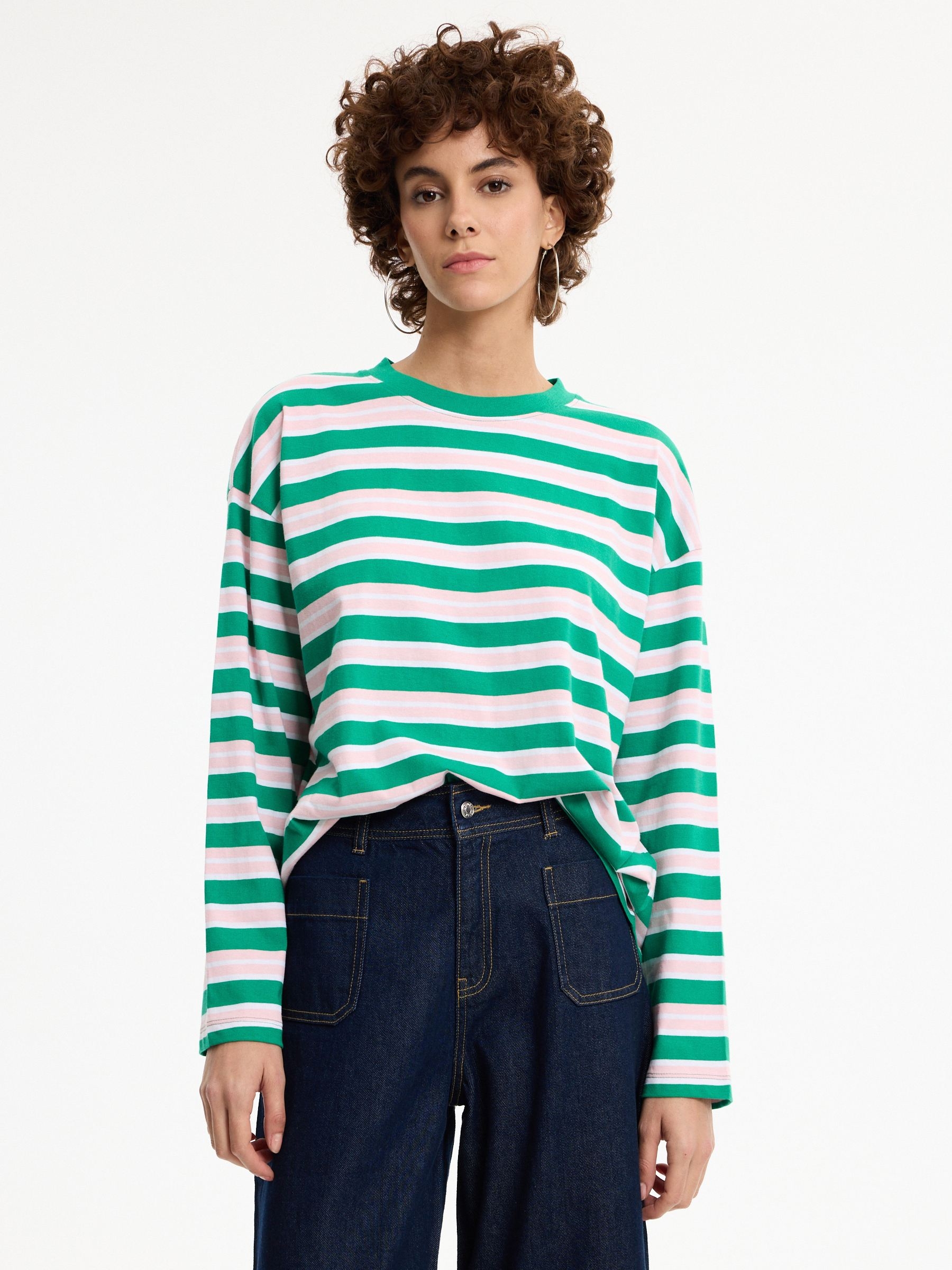 Oversized striped T-shirt green middle front view