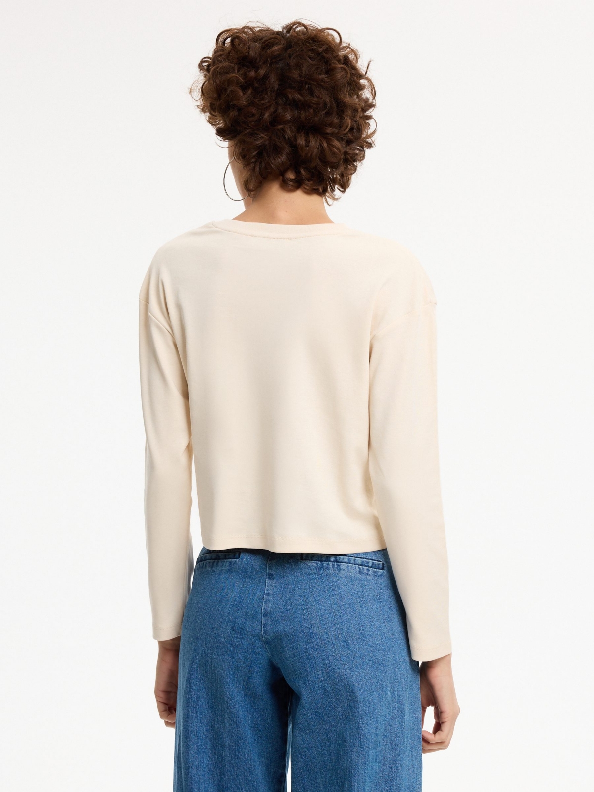 Basic cotton long-sleeve T-shirt raw middle back view