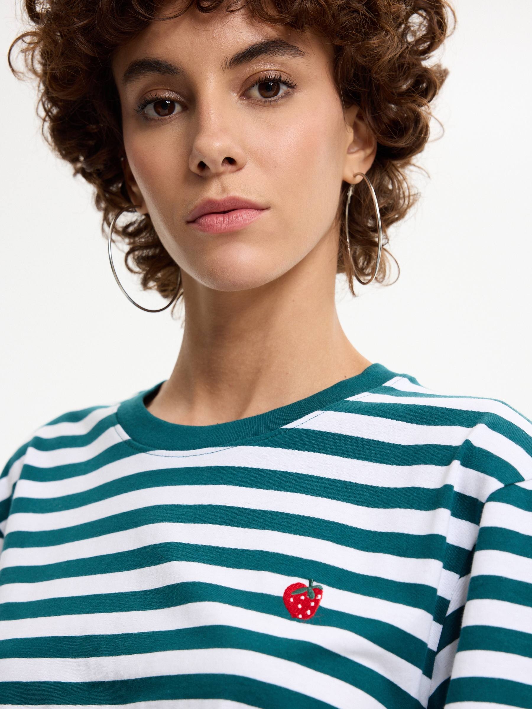 Oversized striped cotton T-shirt green middle front view