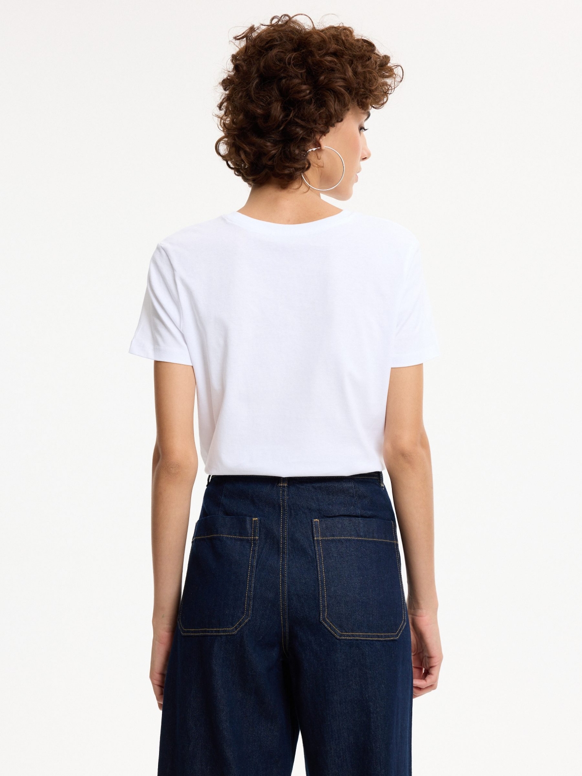 Basic cotton regular t-shirt white middle back view