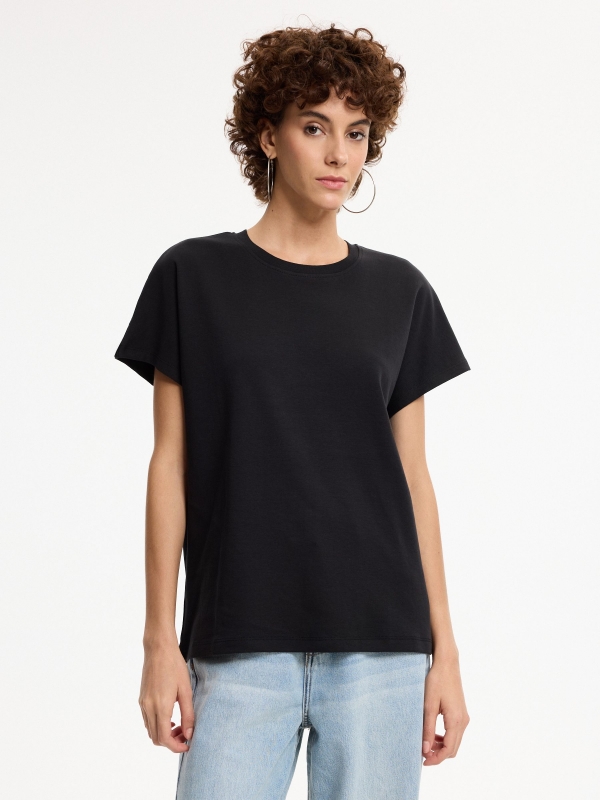 Oversized sleeveless T-shirt black middle front view