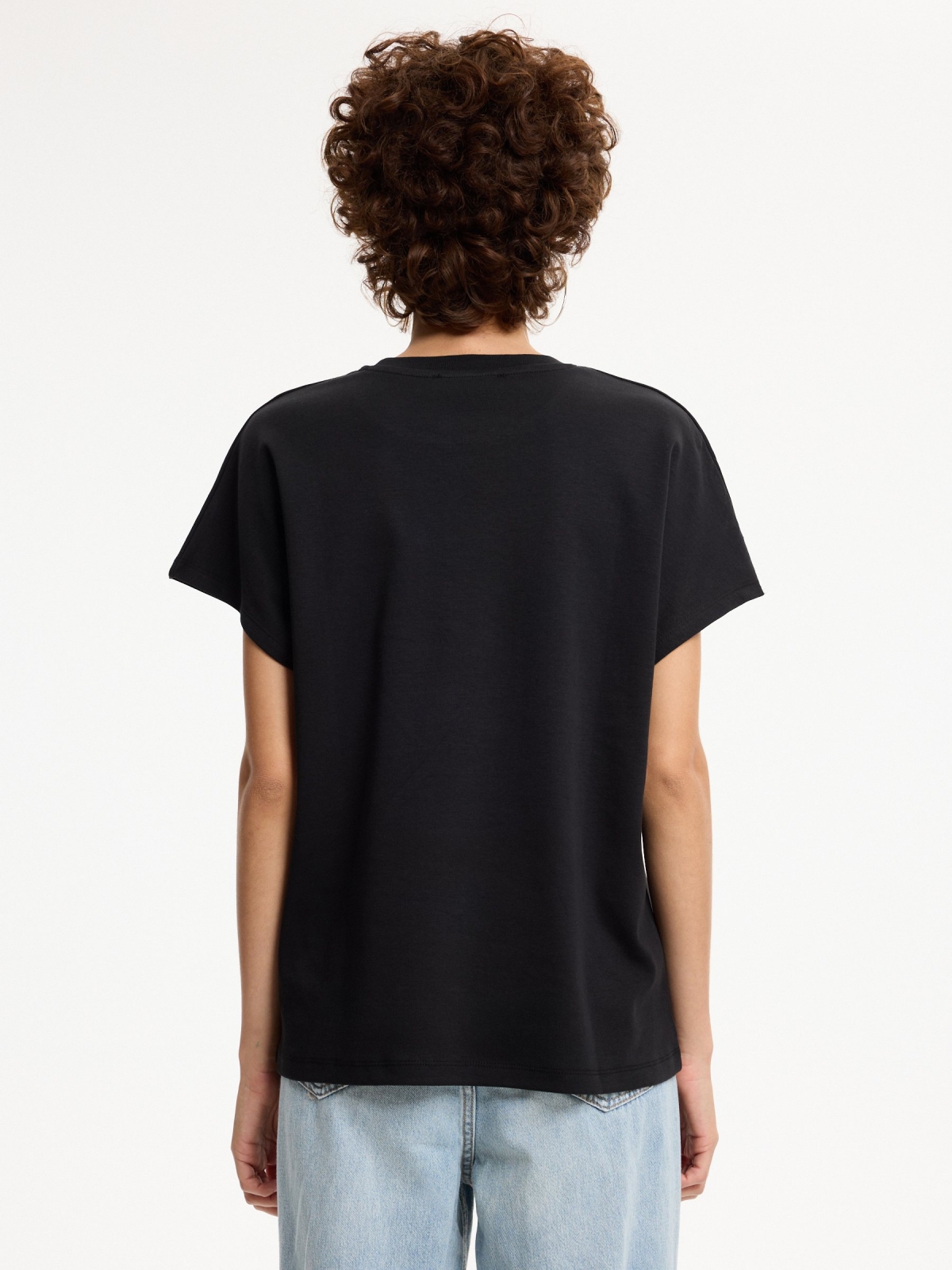 Oversized sleeveless T-shirt black middle back view