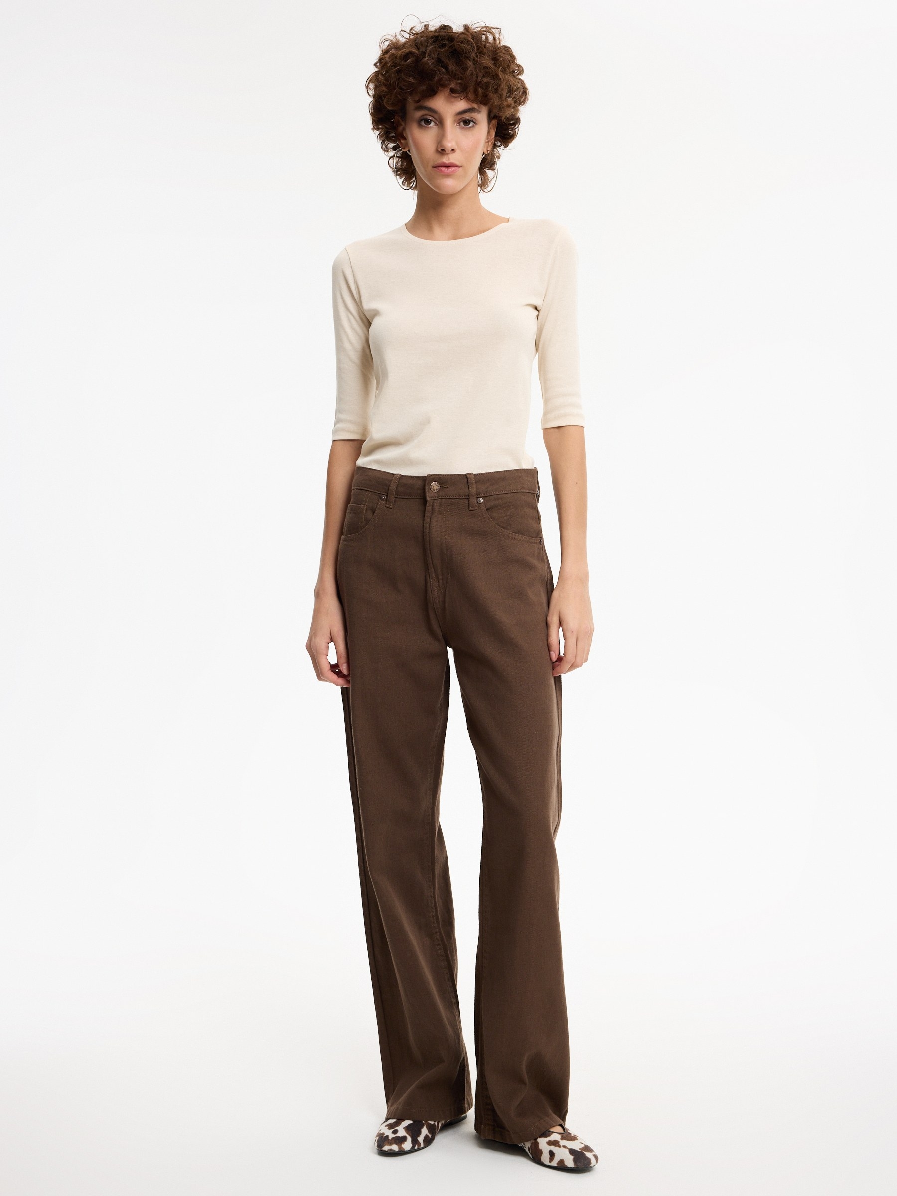 Basic cotton 3/4 sleeve T-shirt beige middle front view