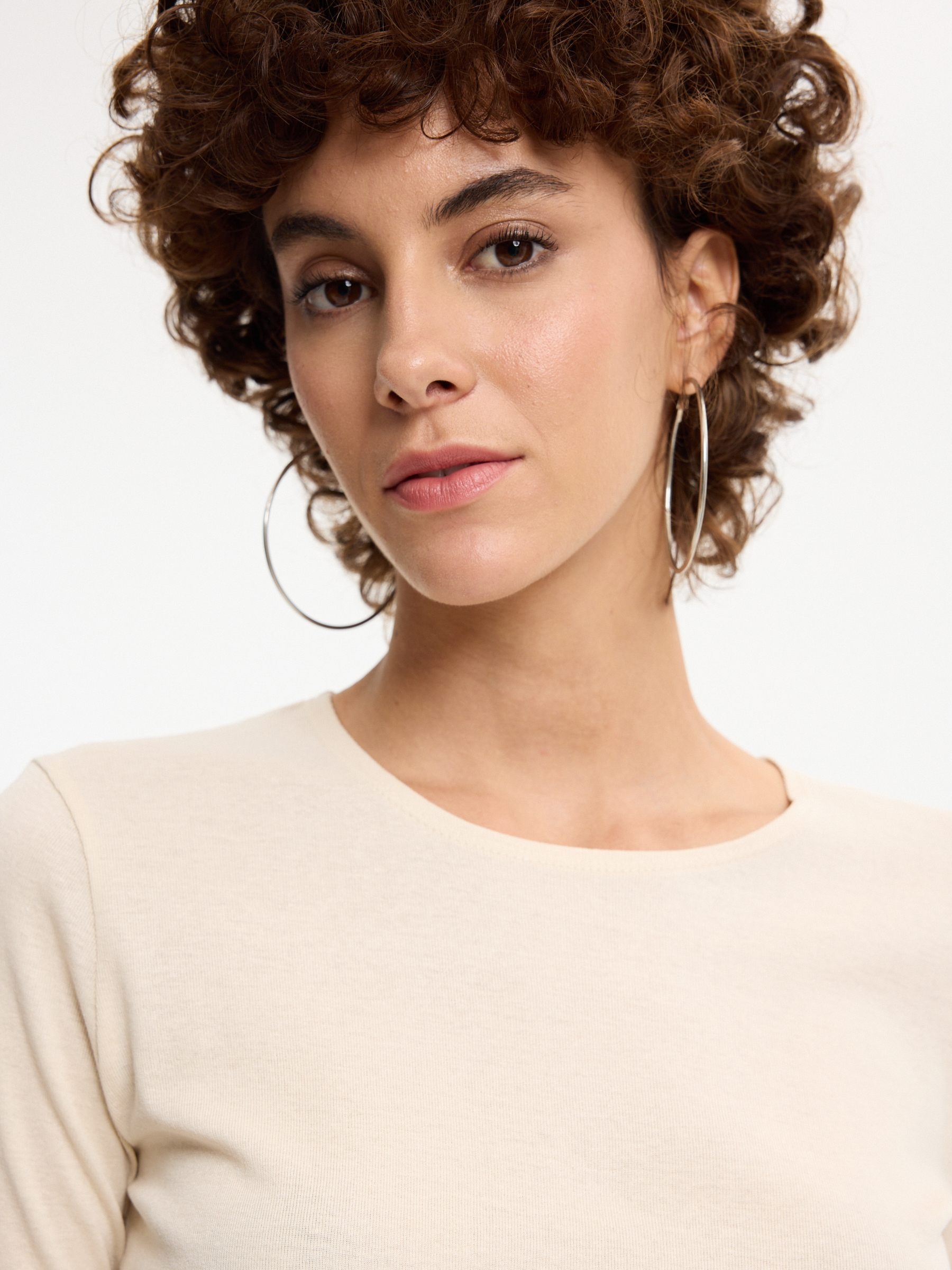 Basic cotton 3/4 sleeve T-shirt beige middle front view
