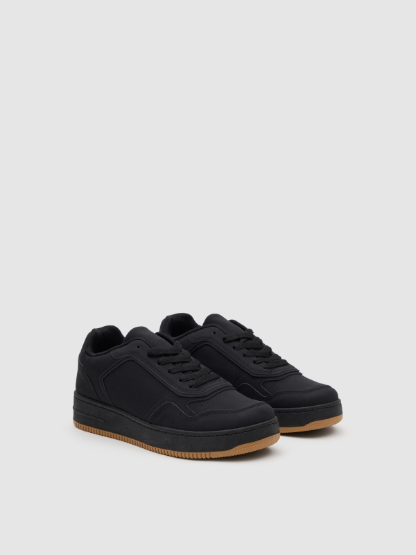 Deportiva skater suela goma negro vista frontal 45º