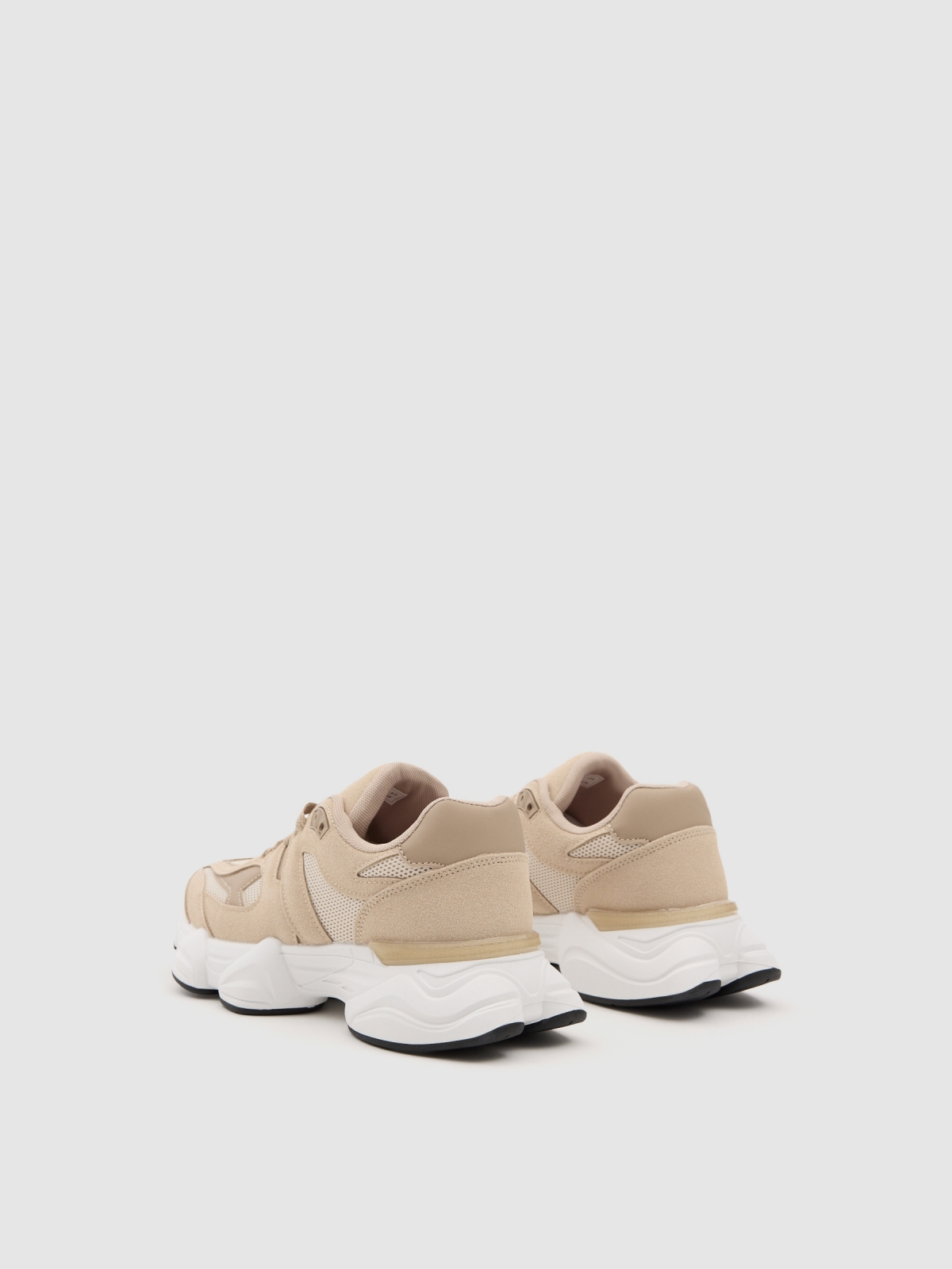 Deportiva baja nylon arena vista trasera 45º