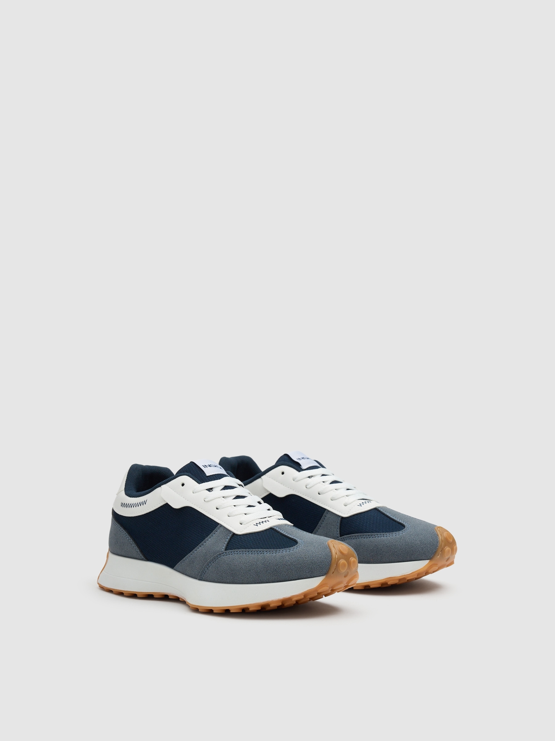 Tênis casuais baixos azul combinado azul escuro