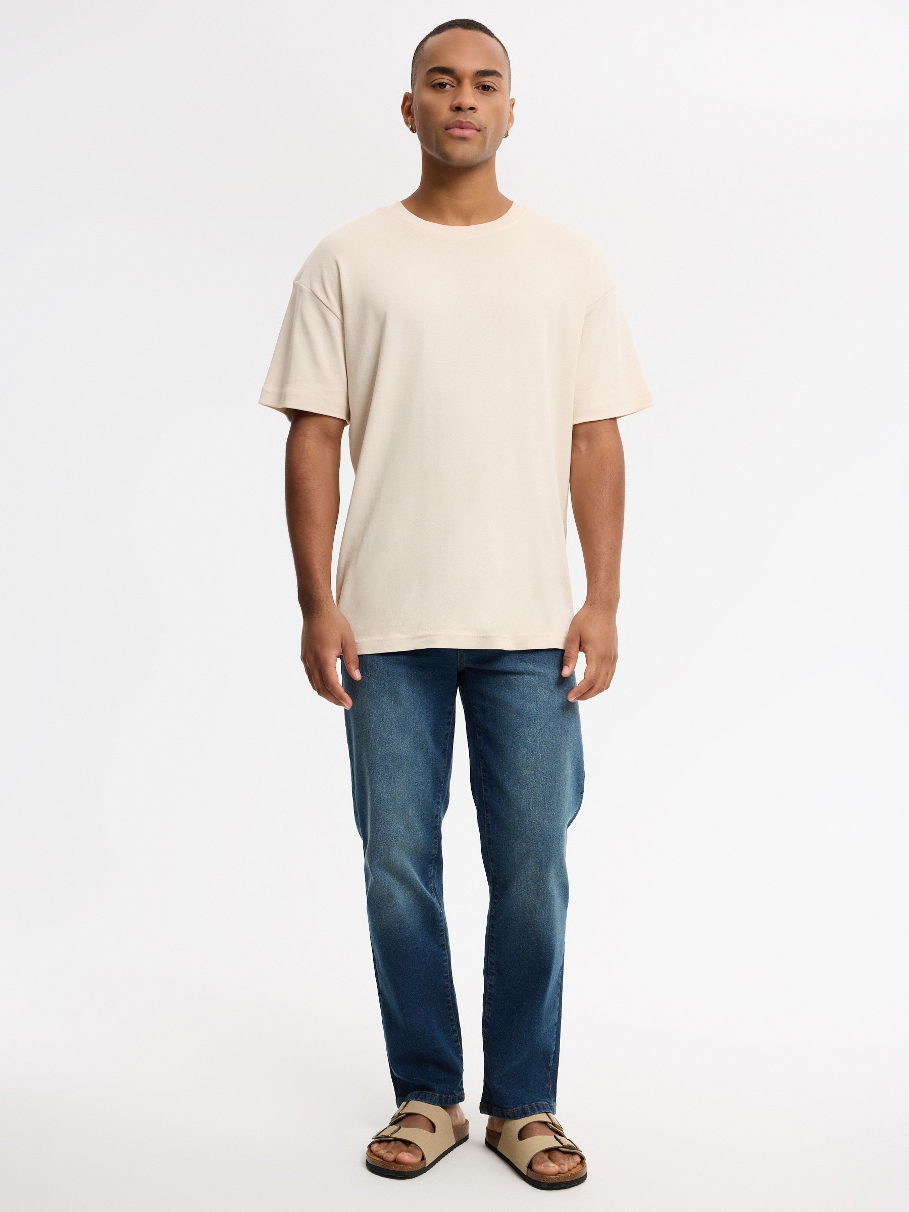 Basic regular jeans dark blue front view