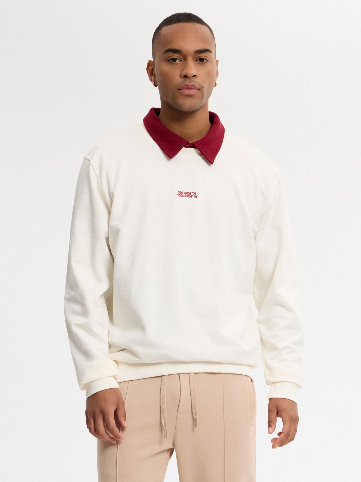 Moletom coordenadas oversized crua vista meia frontal