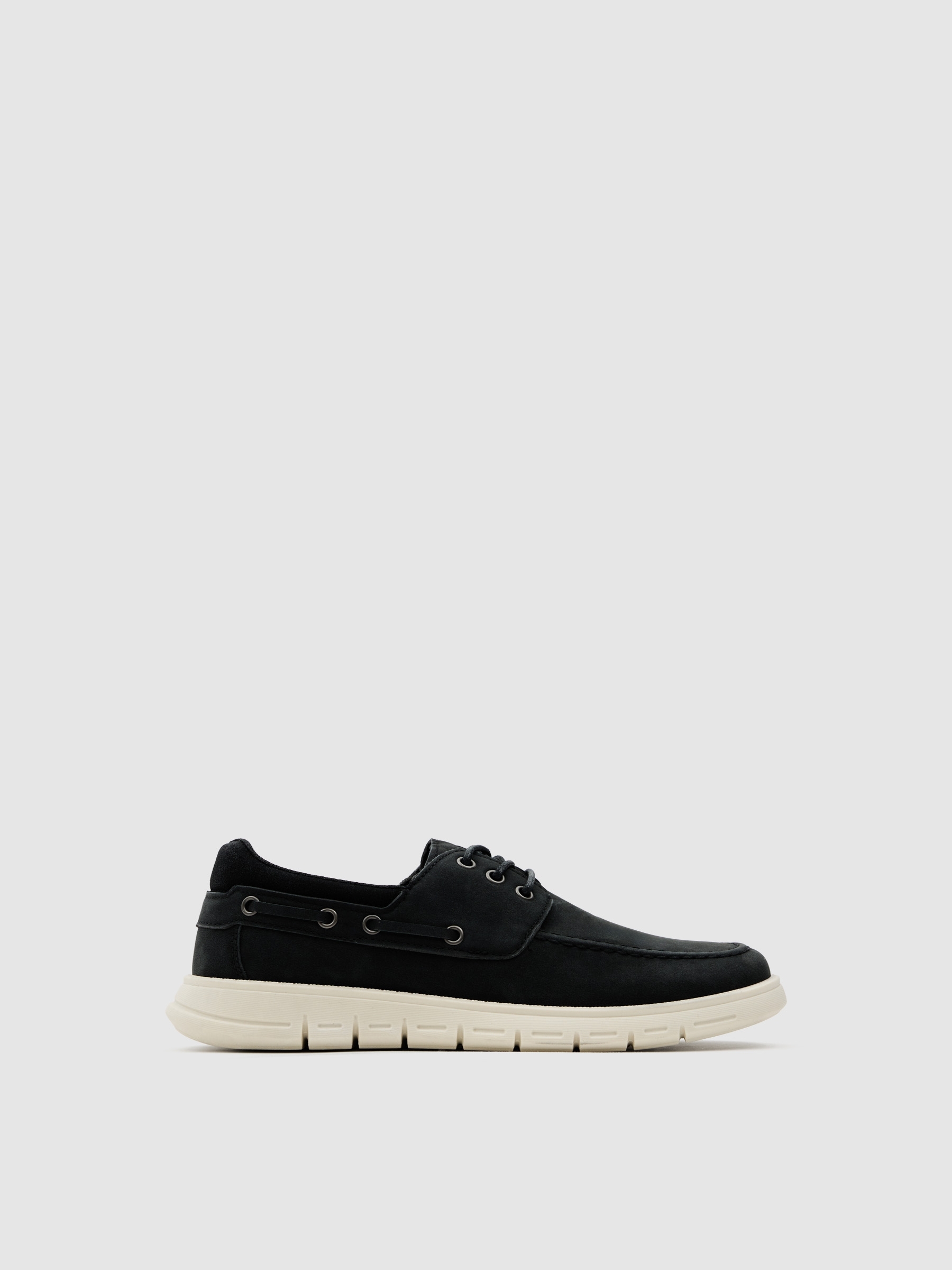 Boat shoe made of faux leather with rubber sole black