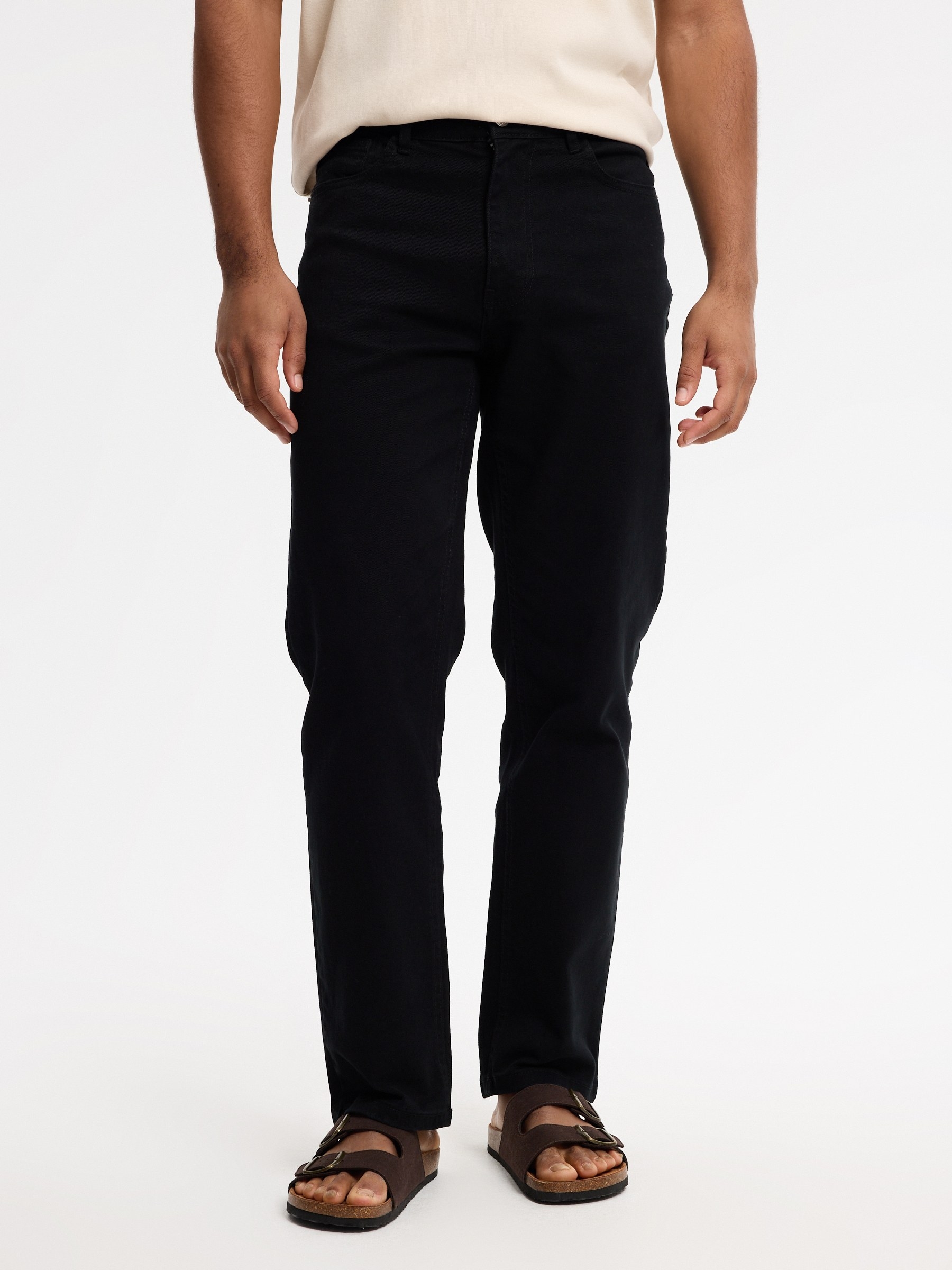 Basic colored jeans black front view