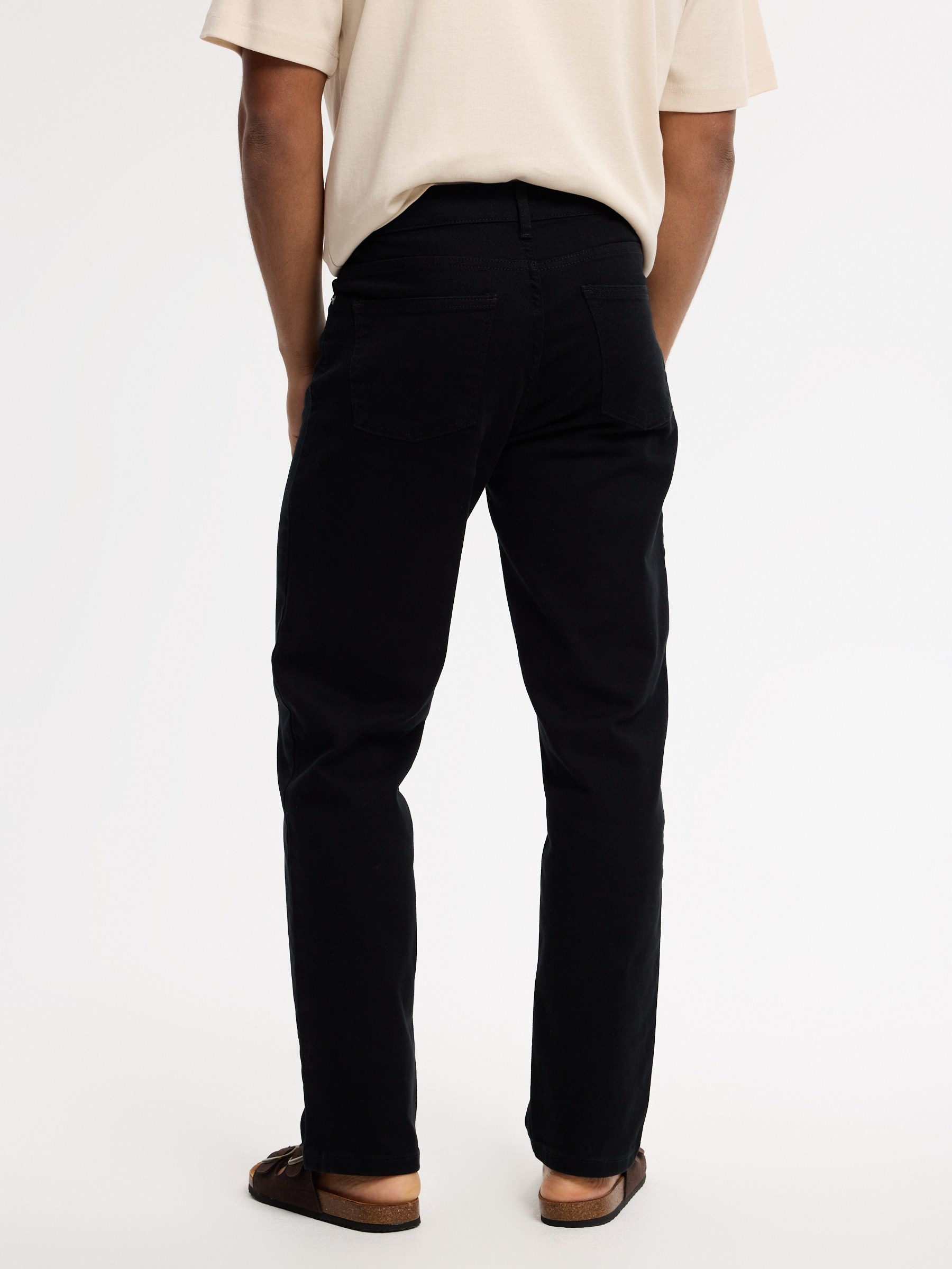 Jeans básicos de colores negro vista general frontal