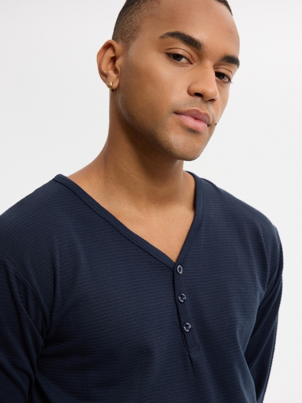 Slim fit T-shirt with henley neck navy detail view