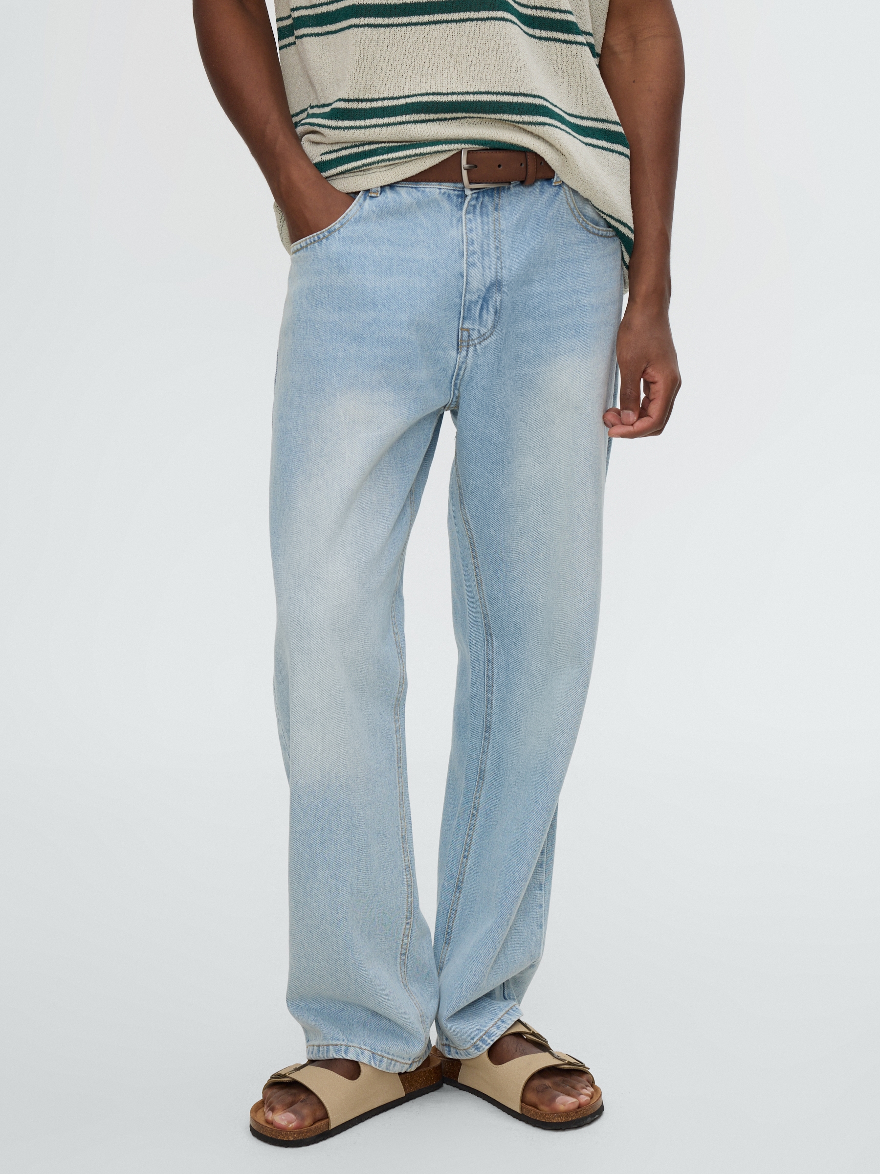 Jeans loose azul lavado azul vista geral frontal