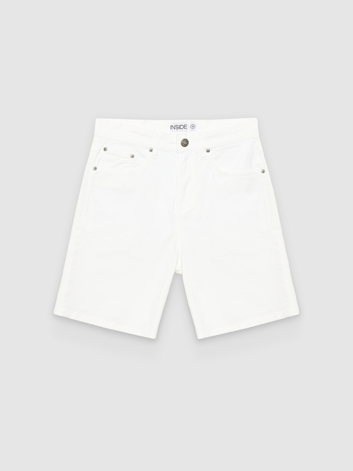 %Pto% Bermudas regular branco vista frontal