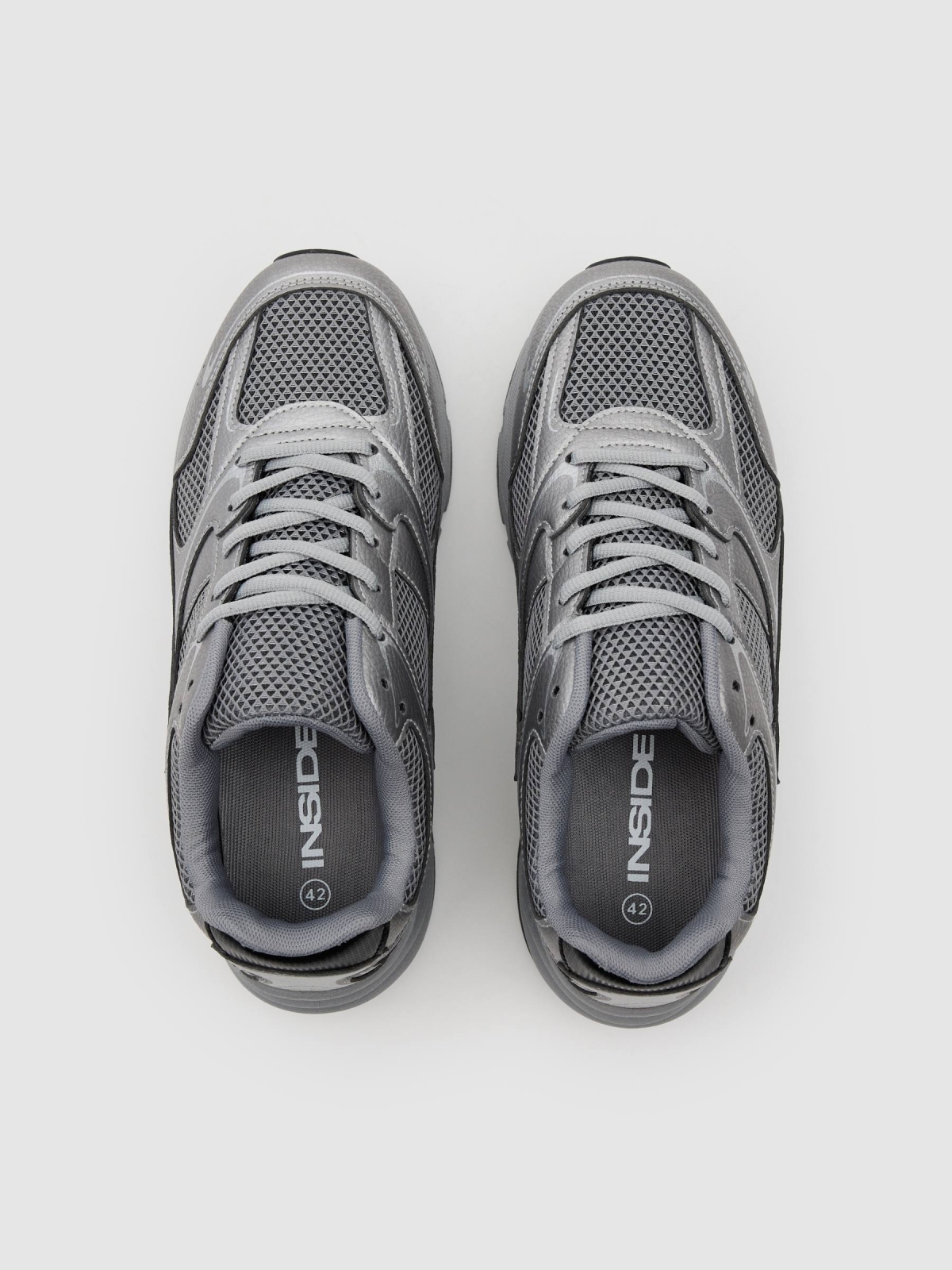 Tênis esportivo de corrida em nylon cinza cinza vista superior