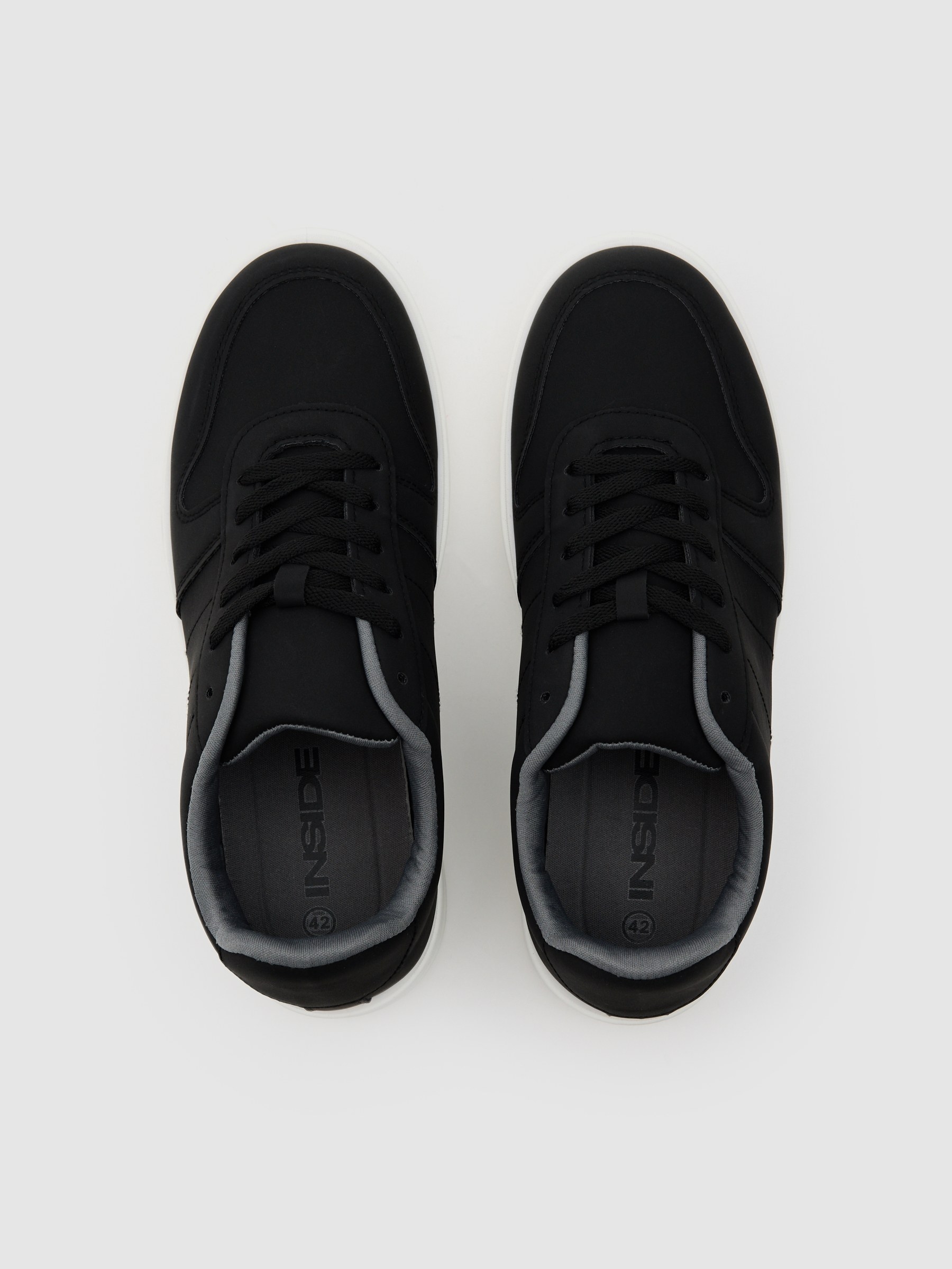 Casual black faux leather sneaker black