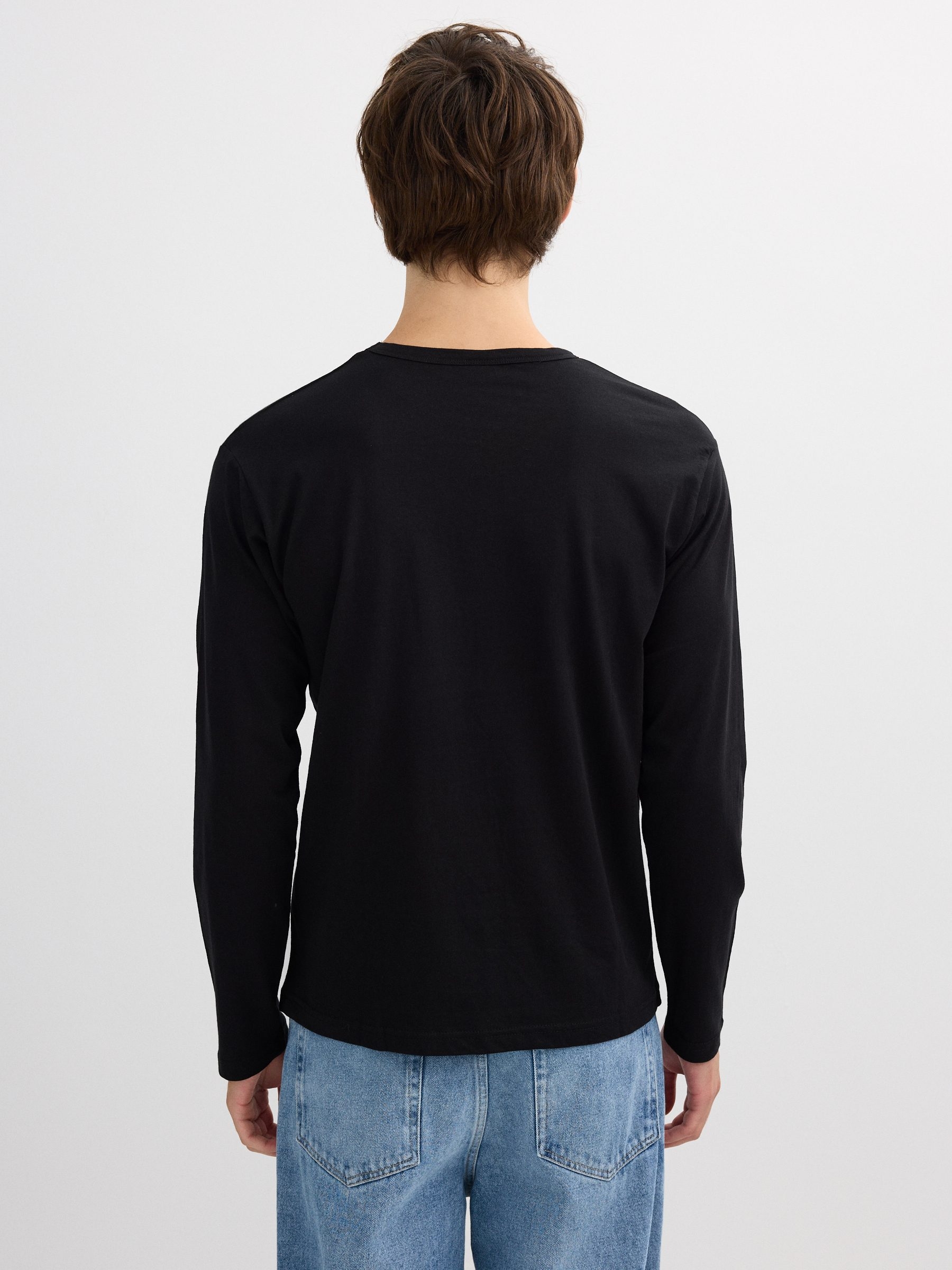 T-shirt básica de manga comprida preto vista meia frontal