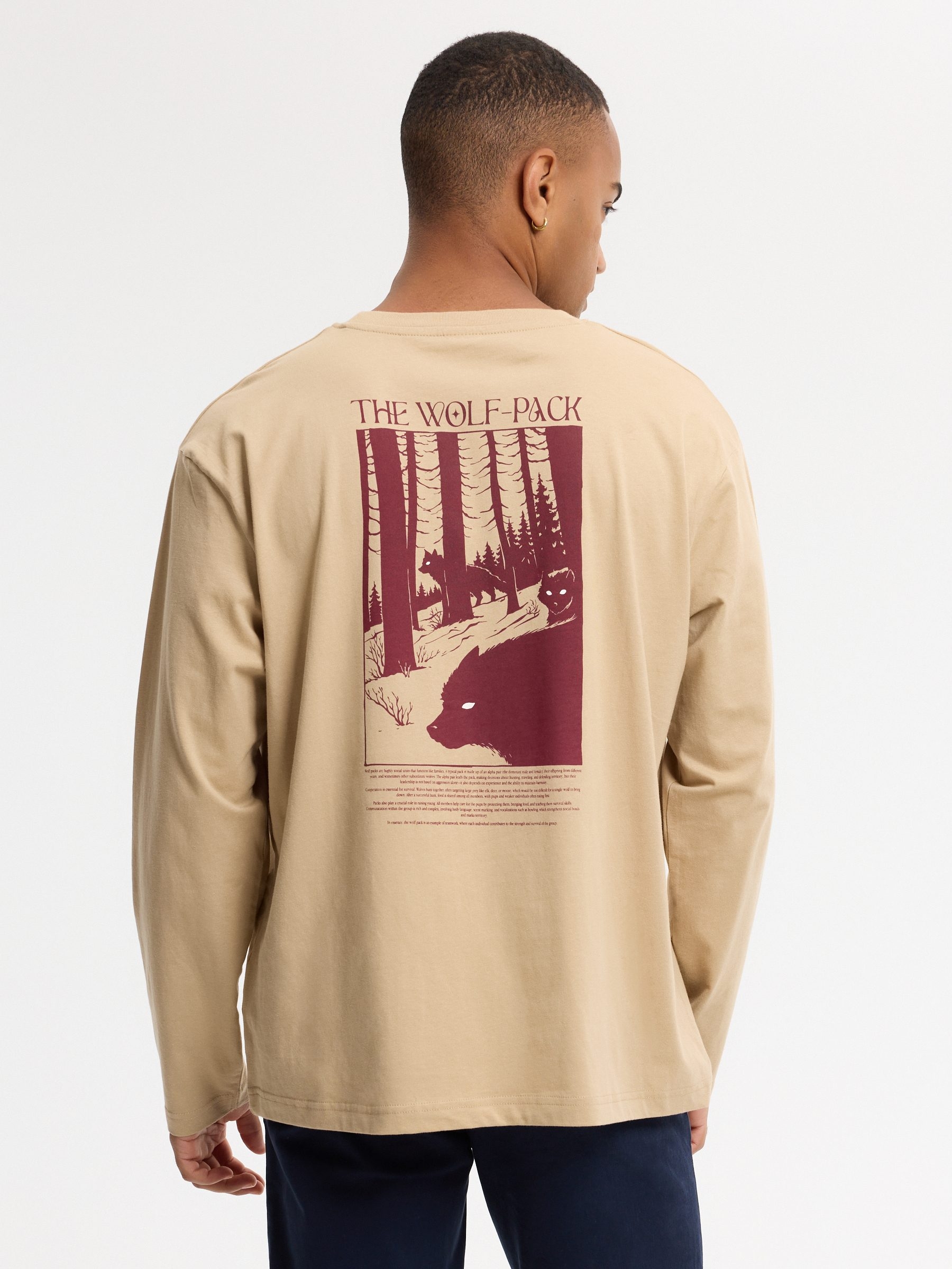 Camiseta wolfs manga longa bege vista meia frontal