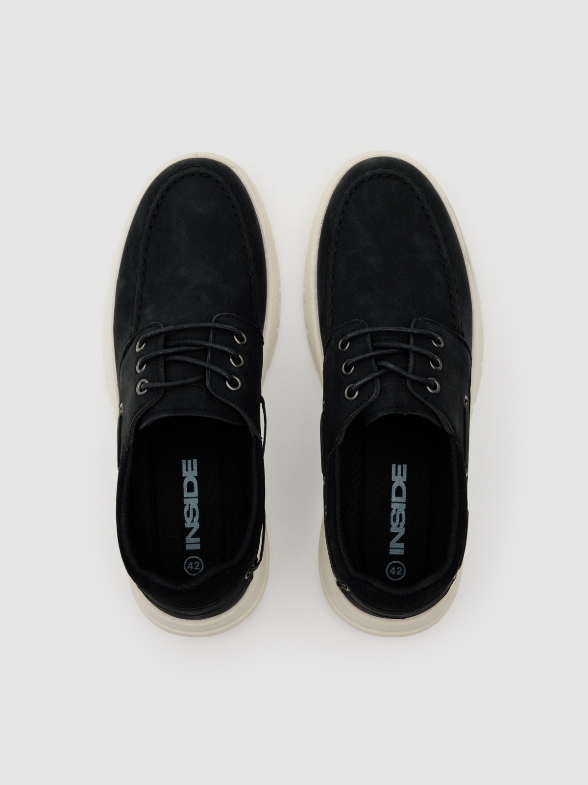 Boat shoe made of faux leather with rubber sole black zenithal view