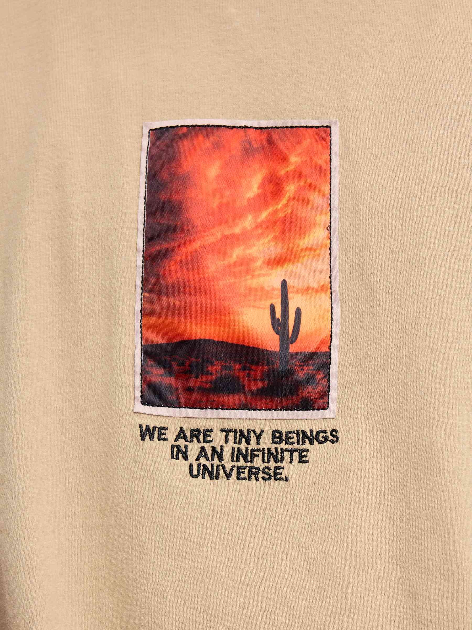 T-shirt desert text