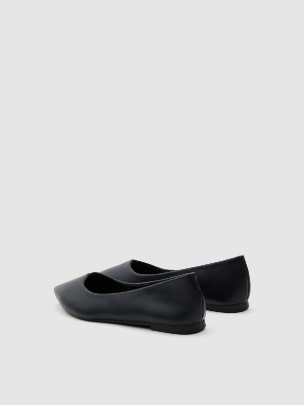 Basic pointed Sabrina black 45º back view